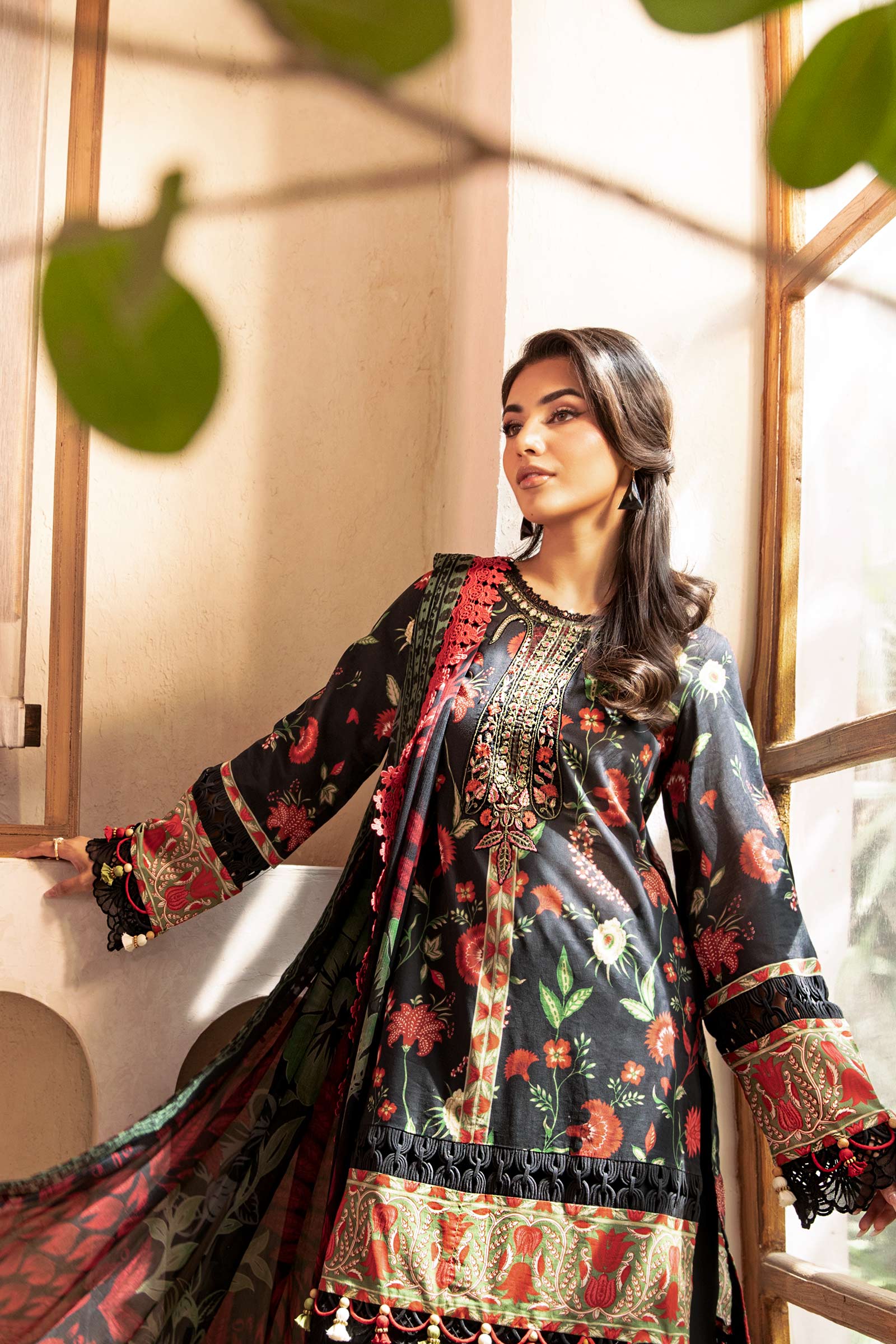 Maria B | Eid Basic Lawn | MB-CUS25-901A - House Of Hania
