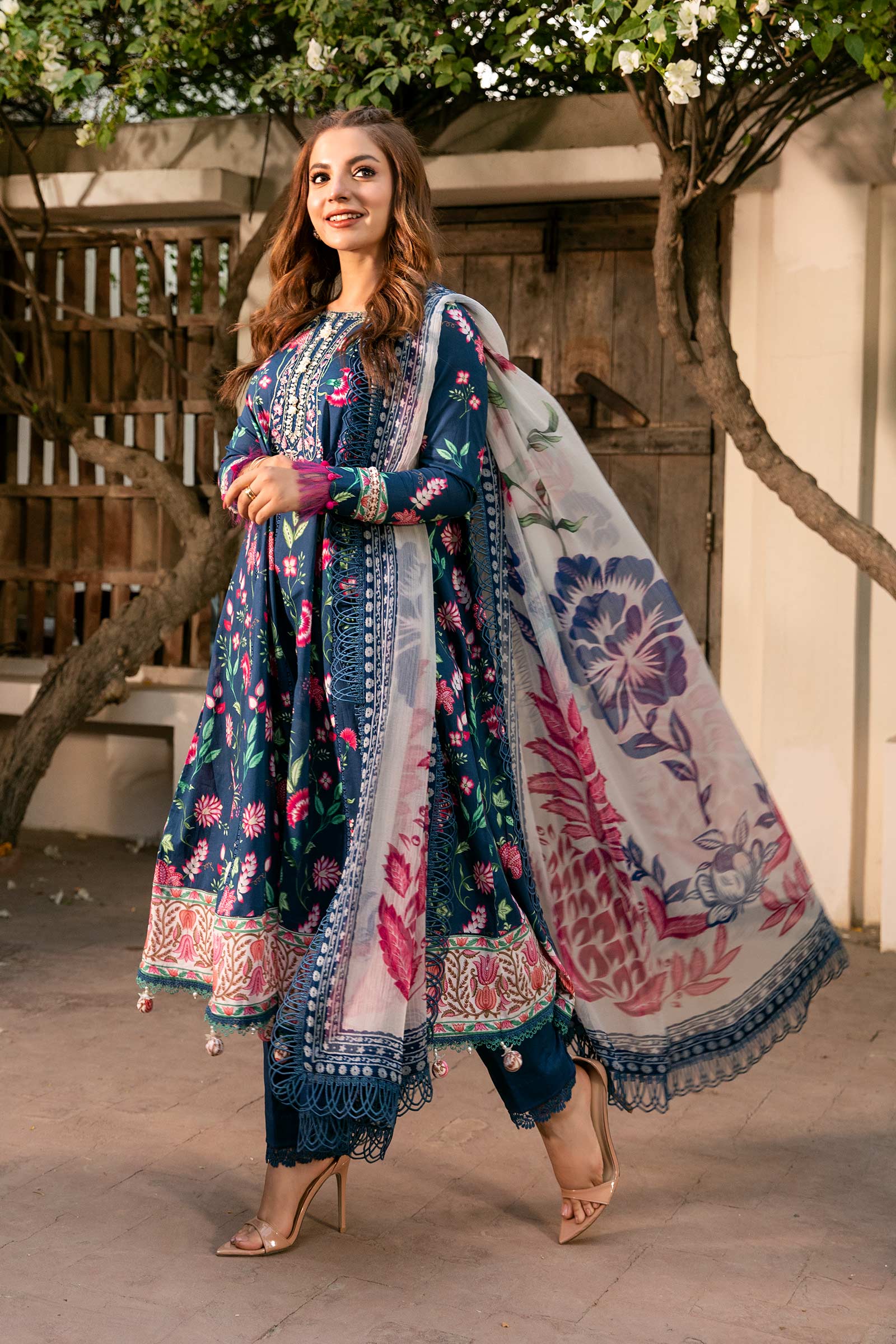 Maria B | Eid Basic Lawn | MB-CUS25-901B - House Of Hania