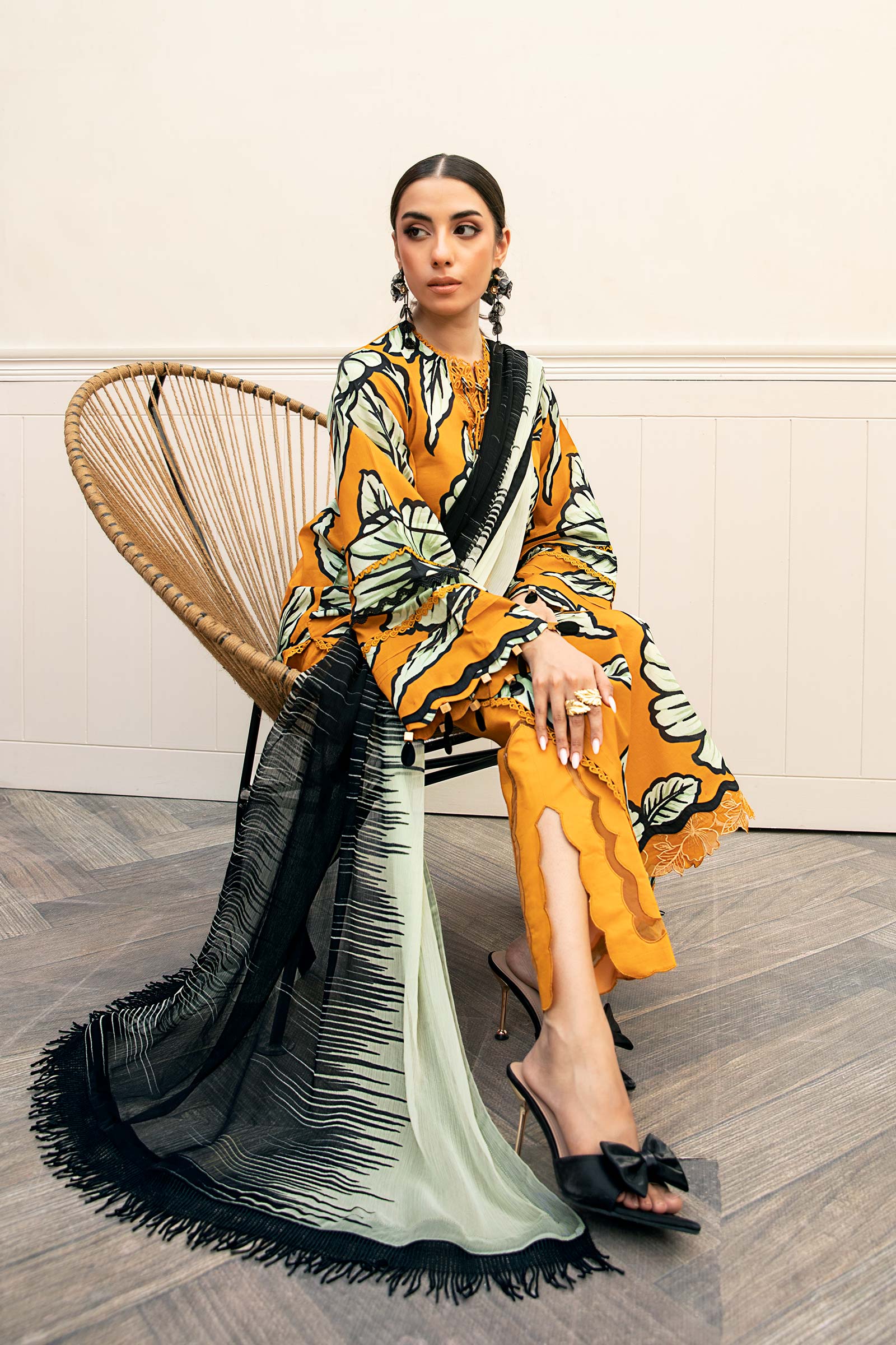 Maria B | Eid Basic Lawn | MB-CUS25-902A - House Of Hania