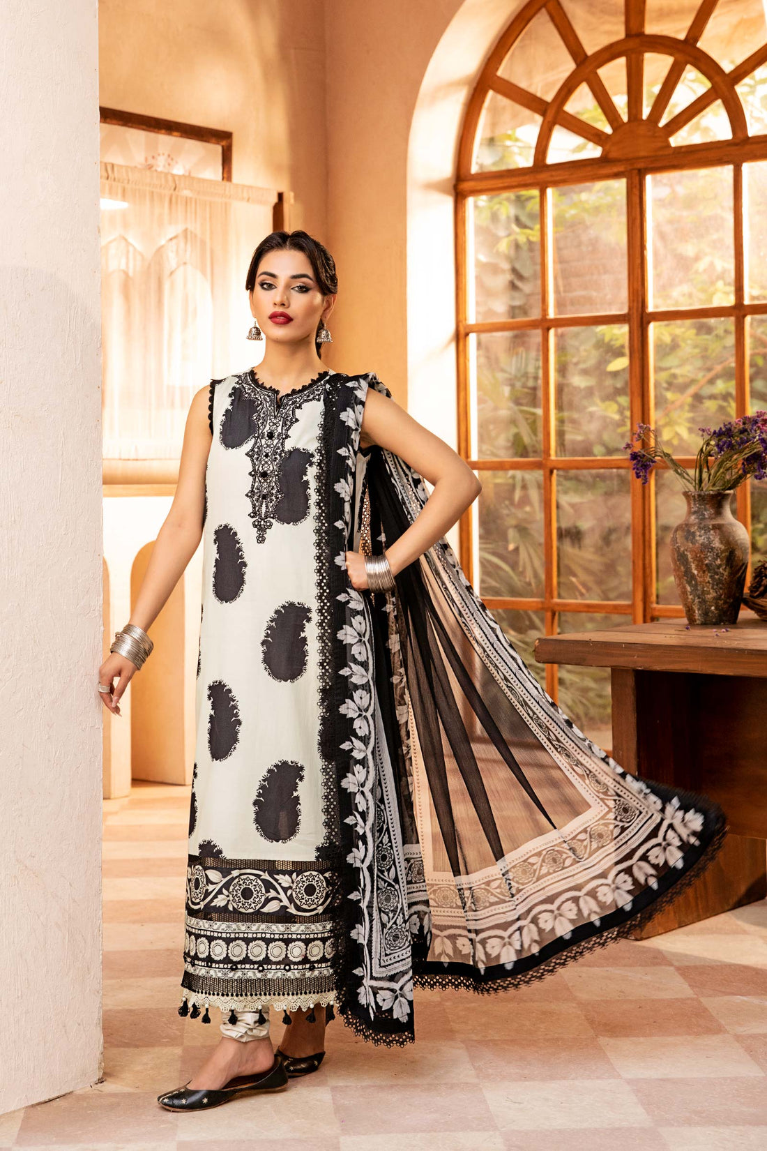 Maria B | Eid Basic Lawn | MB-CUS25-911B - House Of Hania