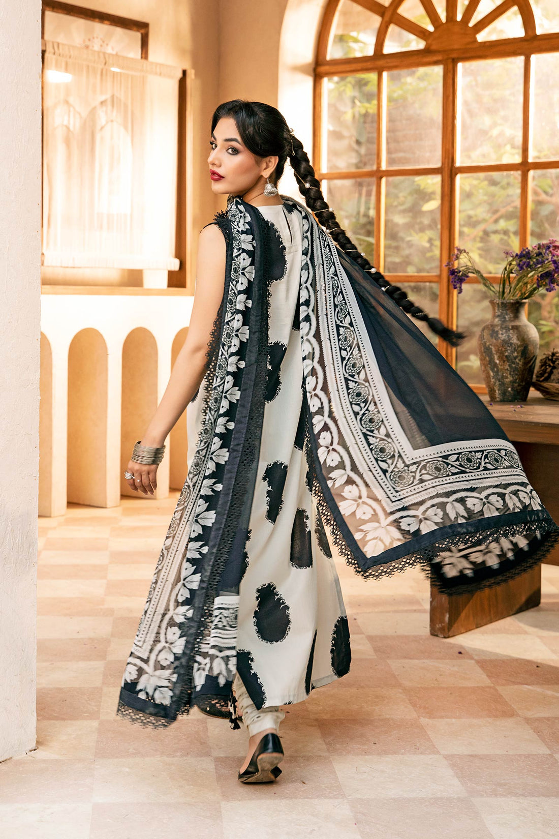 Maria B | Eid Basic Lawn | MB-CUS25-911B - House Of Hania