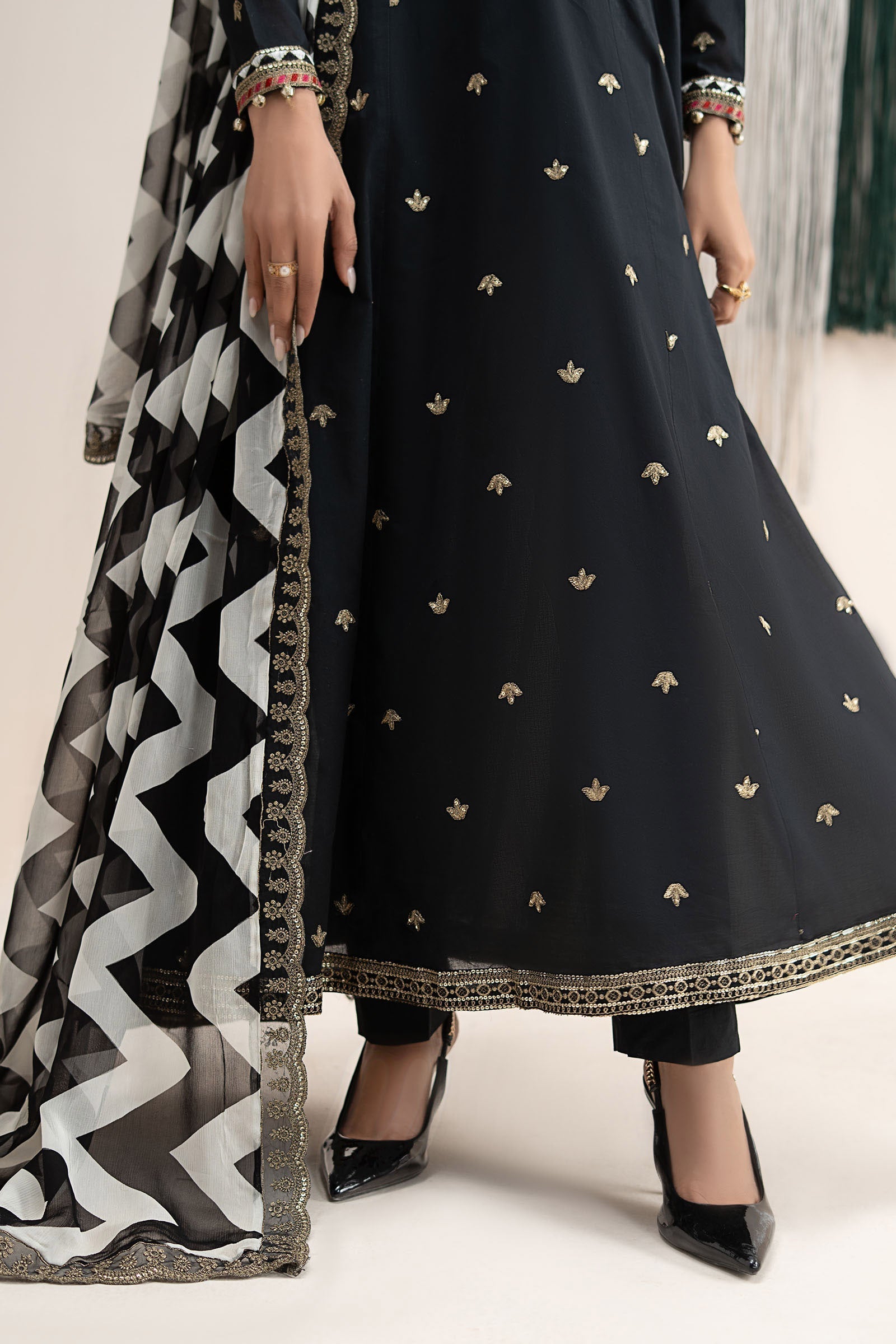 Maria B | Eid Collection 26 | 3 Piece Embroidered Lawn Suit - House Of Hania