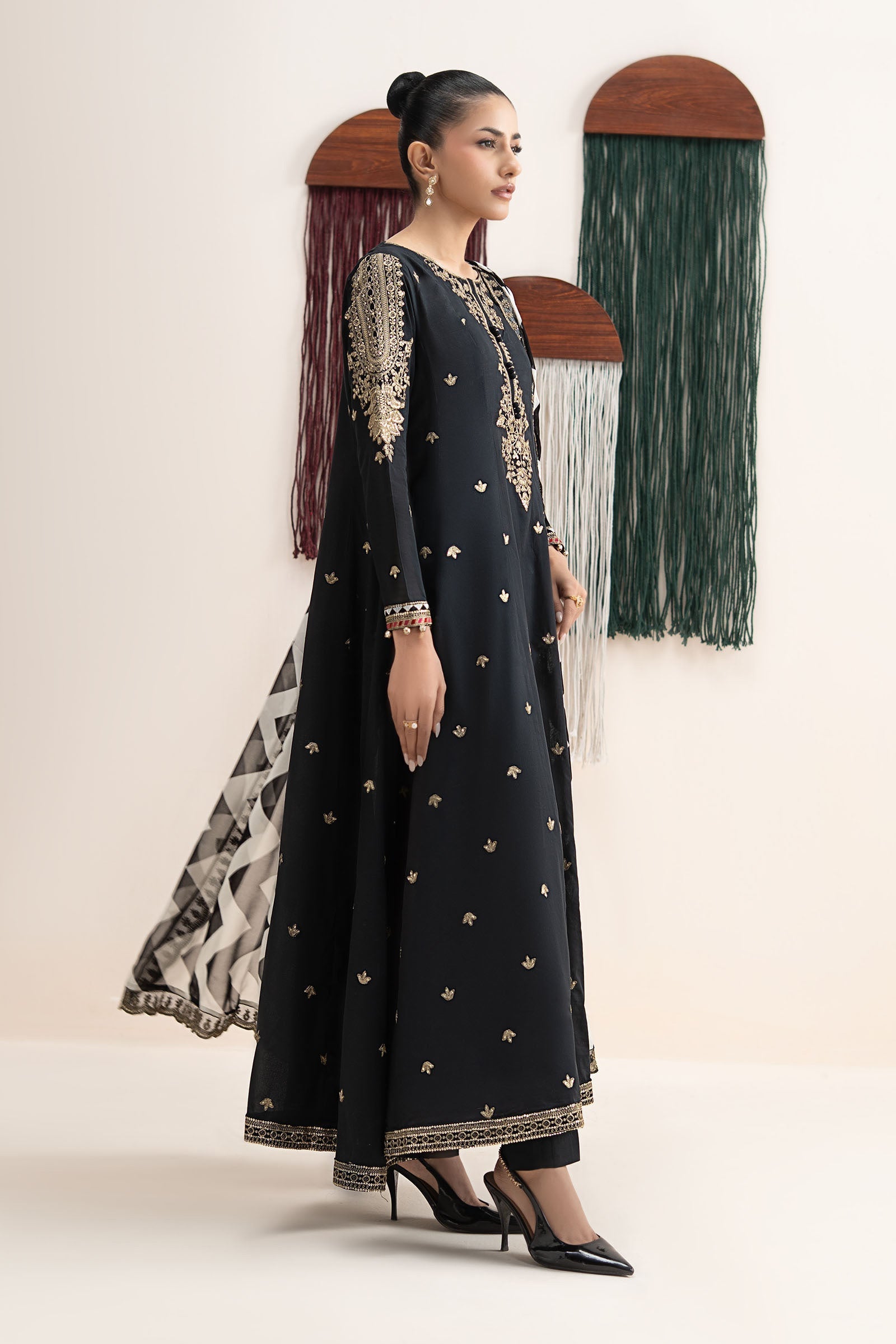 Maria B | Eid Collection 26 | 3 Piece Embroidered Lawn Suit - House Of Hania
