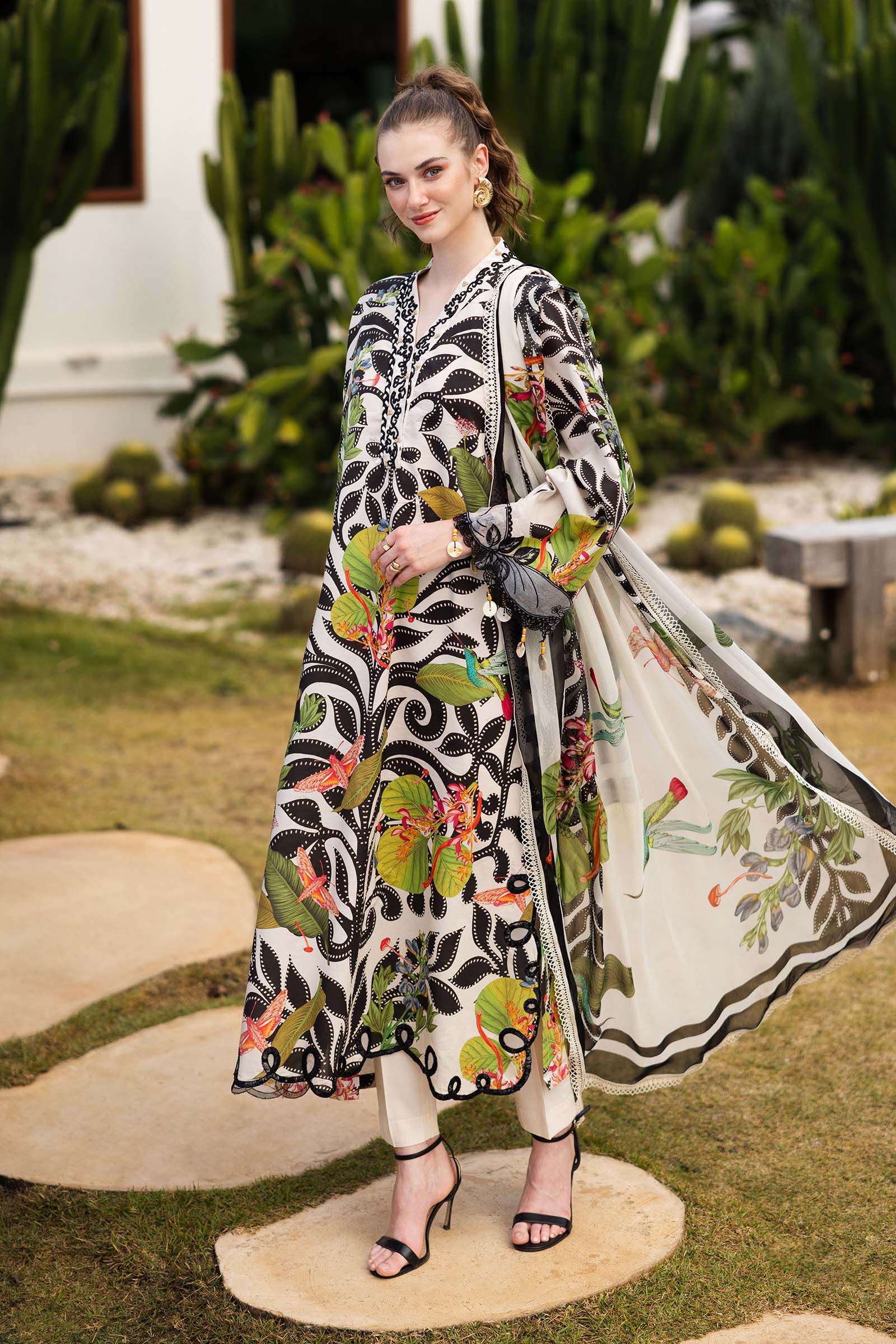 Maria B | Eid Collection 26 | 3 Piece Embroidered Lawn Suit - House Of Hania