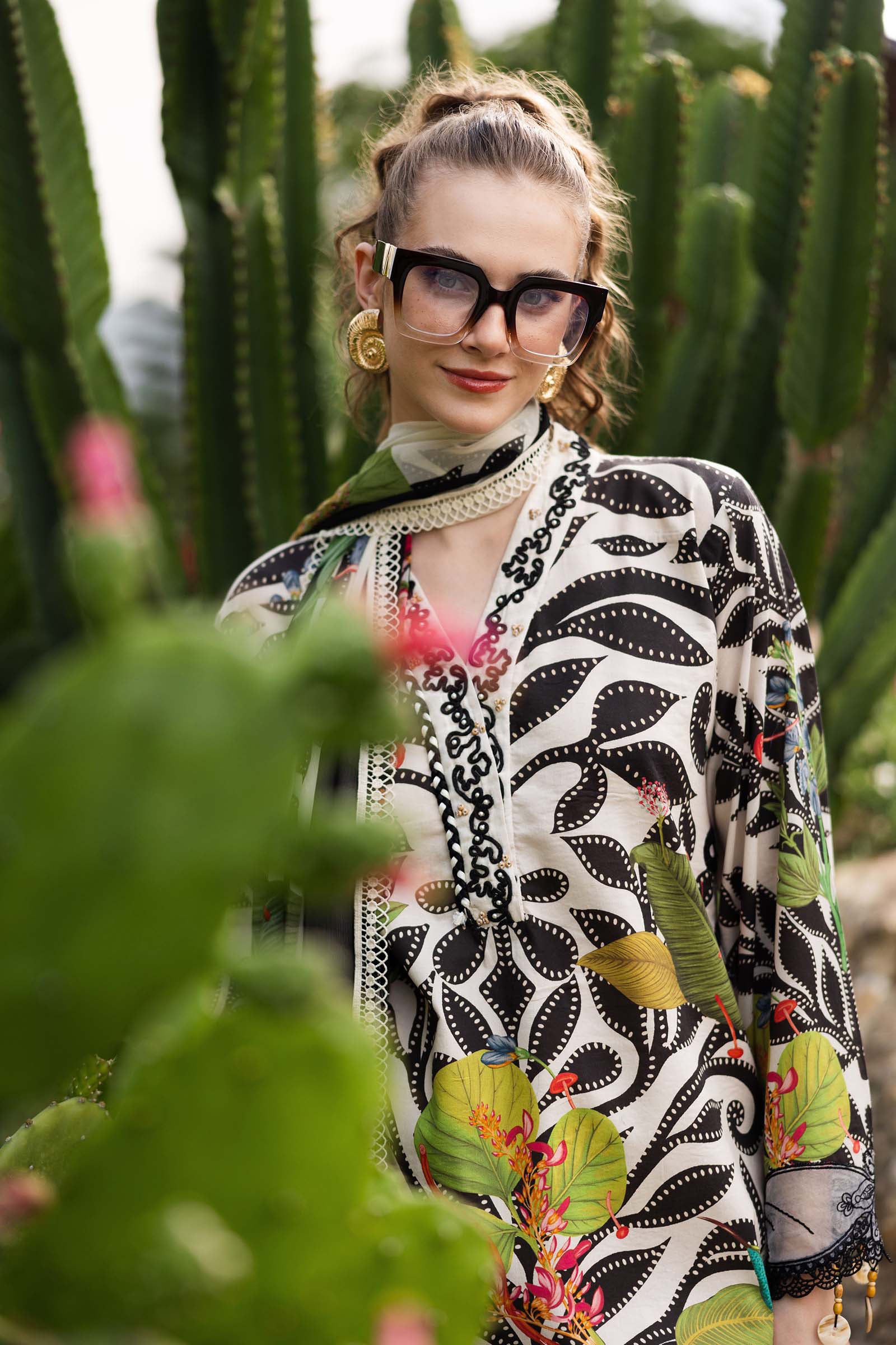 Maria B | Eid Collection 26 | 3 Piece Embroidered Lawn Suit - House Of Hania