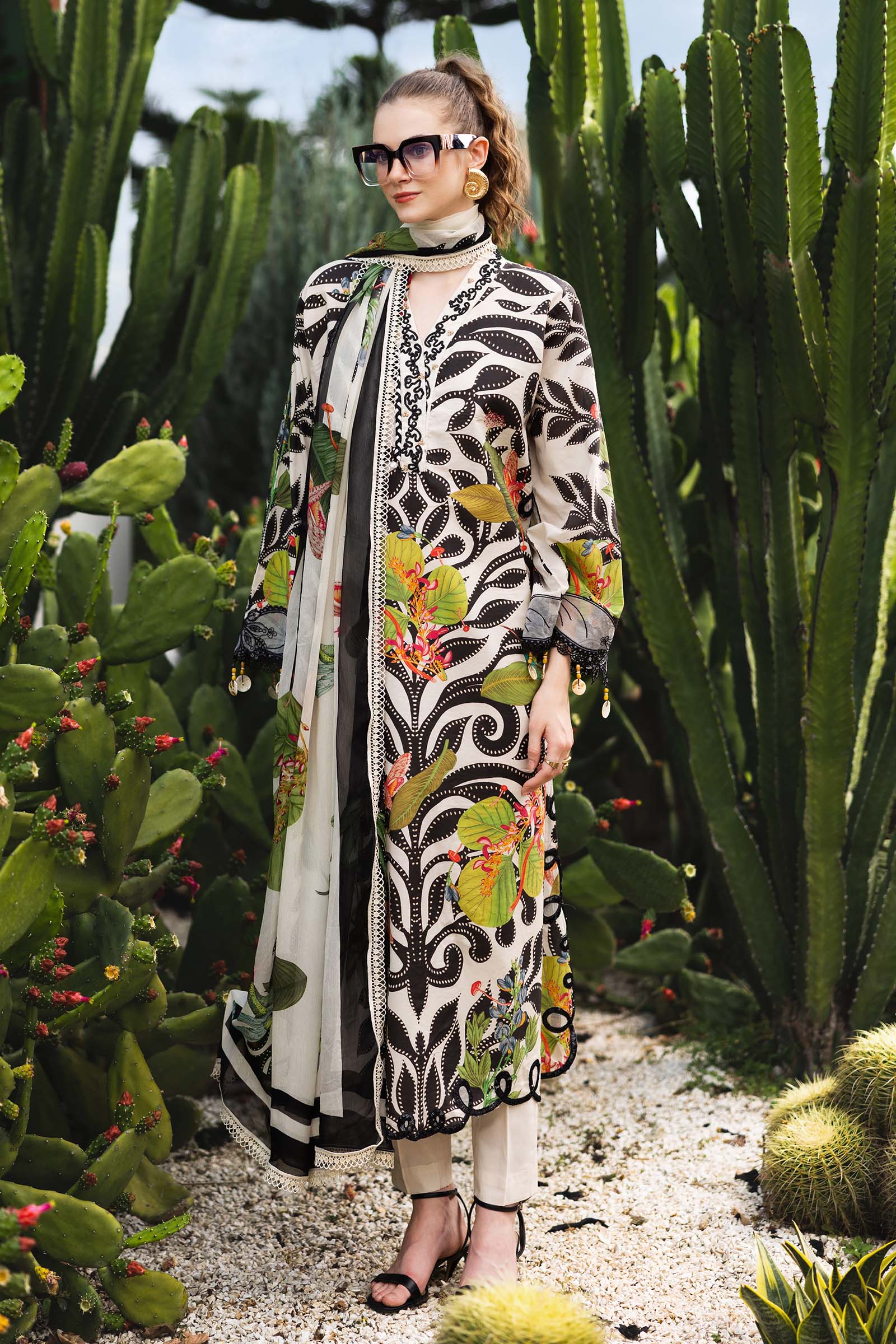 Maria B | Eid Collection 26 | 3 Piece Embroidered Lawn Suit - House Of Hania