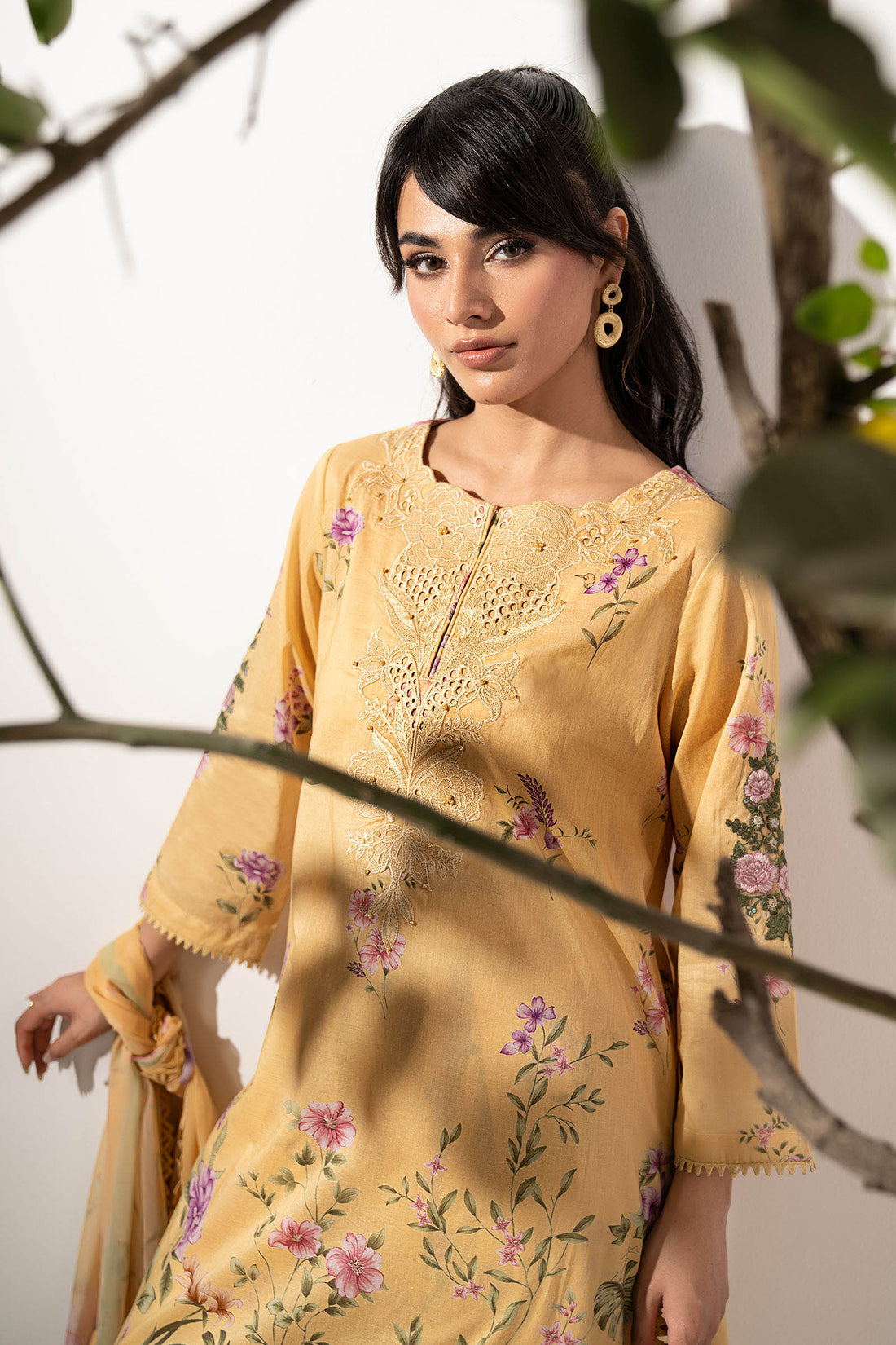 Maria B | Eid Collection 26 | 3 Piece Embroidered Lawn Suit - House Of Hania