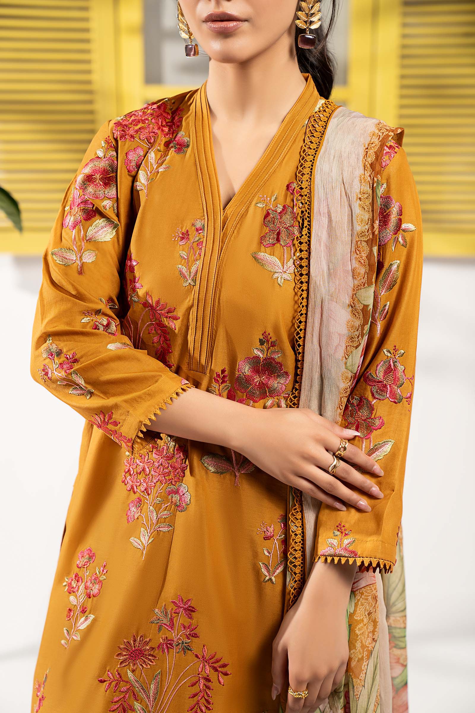 Maria B | Eid Collection 26 | 3 Piece Embroidered Lawn Suit - House Of Hania