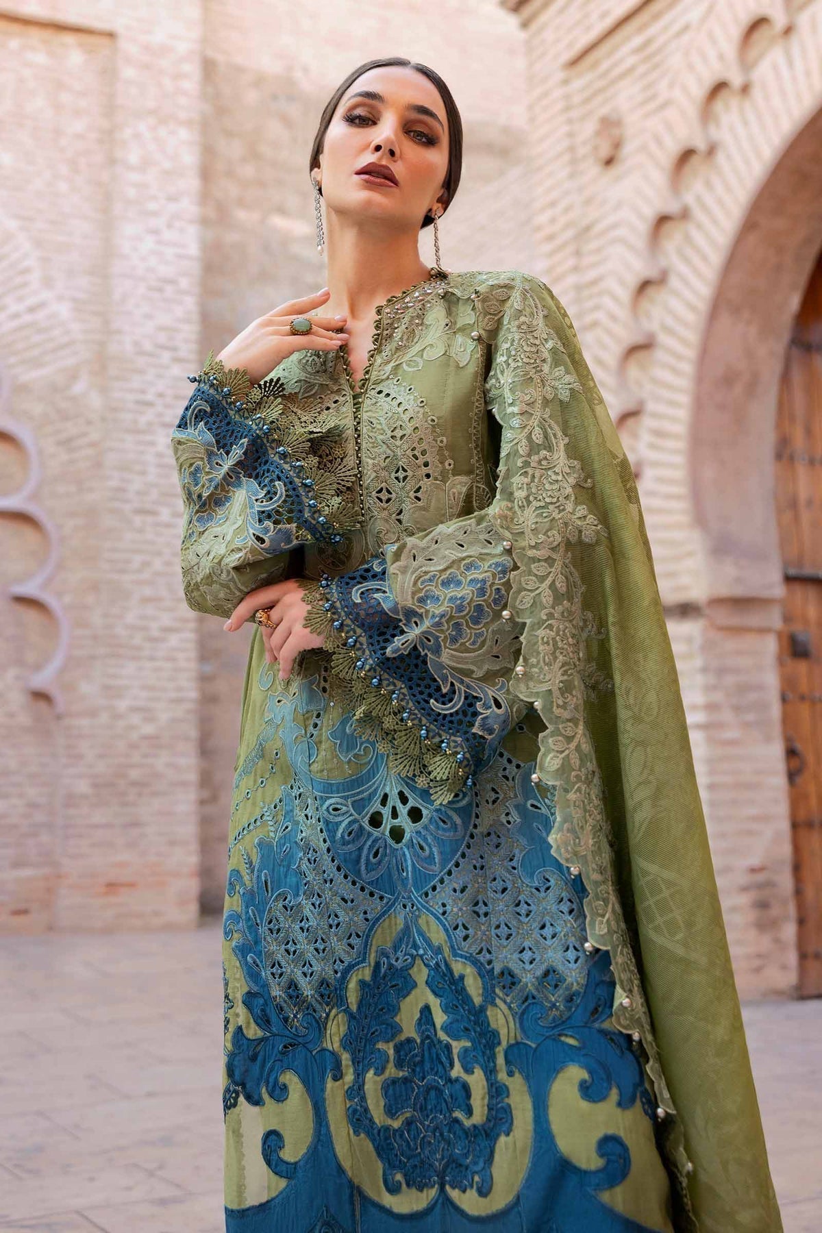 Maria B | Luxury Lawn 25 | D-2501-A - House Of Hania
