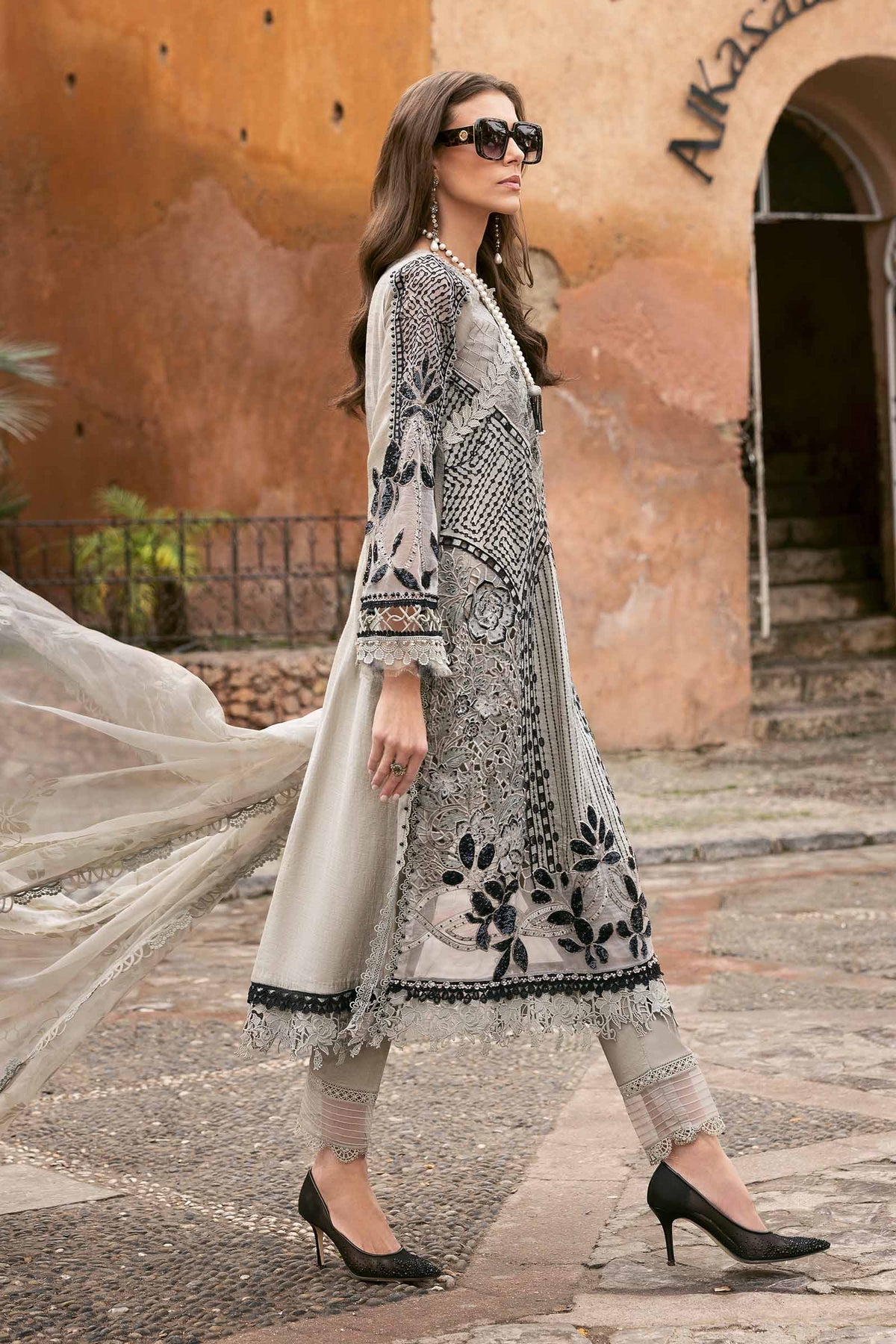 Maria B | Luxury Lawn 25 | D-2510-B - House Of Hania