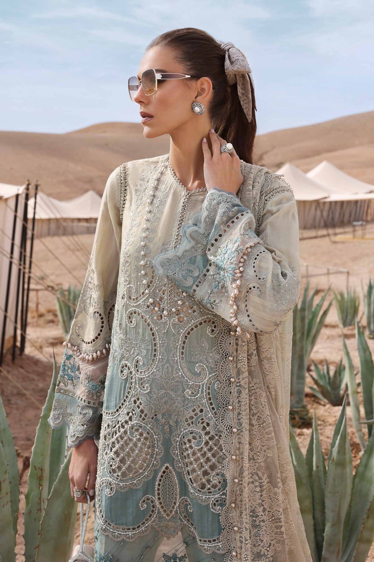Maria B | Luxury Lawn 25 | D-2515-B - House Of Hania