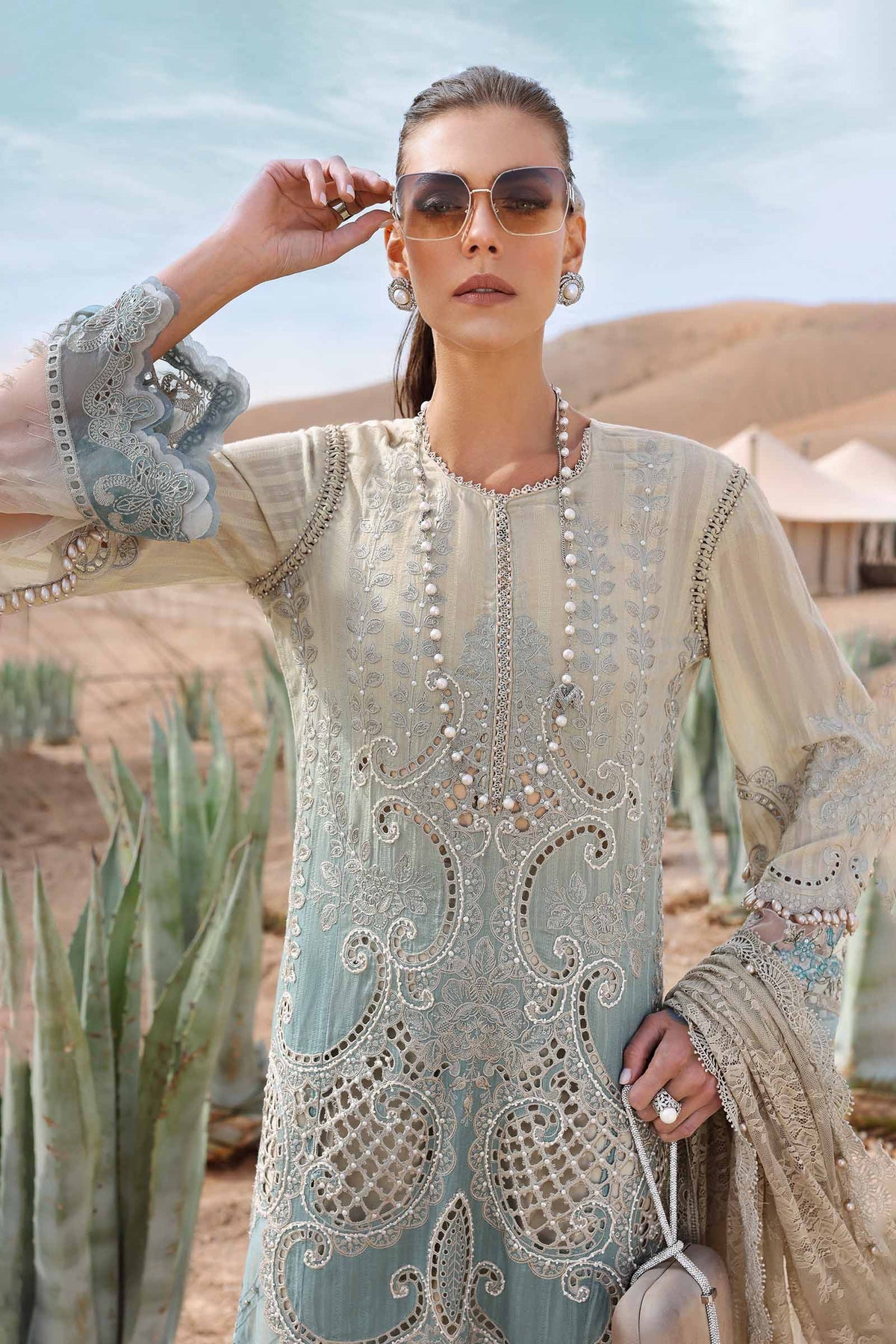 Maria B | Luxury Lawn 25 | D-2515-B - House Of Hania