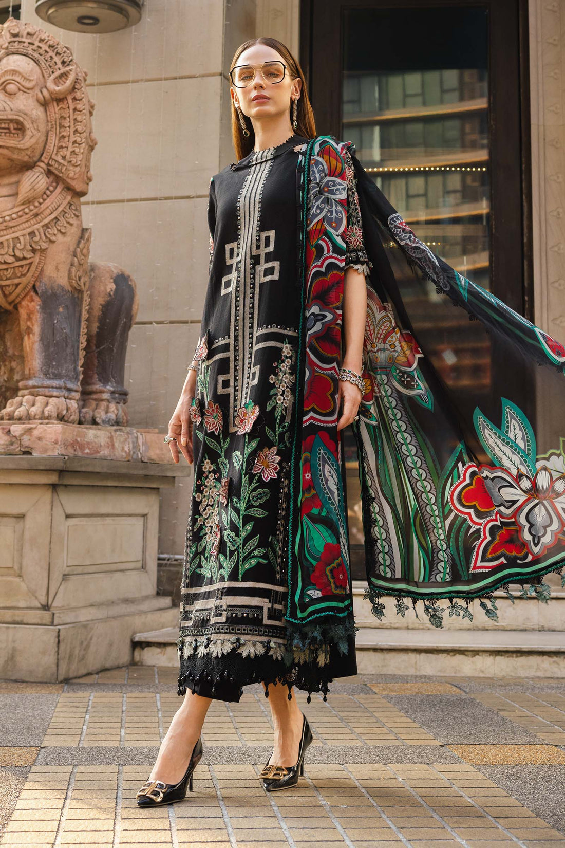 Maria B | Luxury Lawn 26 | 3 Piece Embroidered Jacquard Lawn Suit - House Of Hania