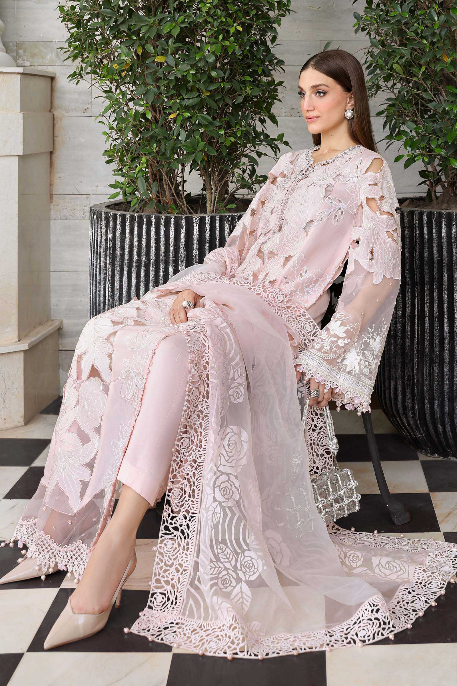 Maria B | Luxury Lawn 26 | 3 Piece Embroidered Lawn Suit - House Of Hania