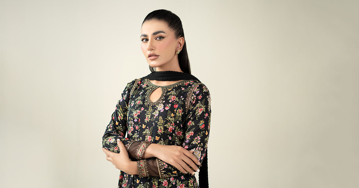 Maria B | Luxury Winter Pret 25 | DW-EA24-81R1-Black - House Of Hania