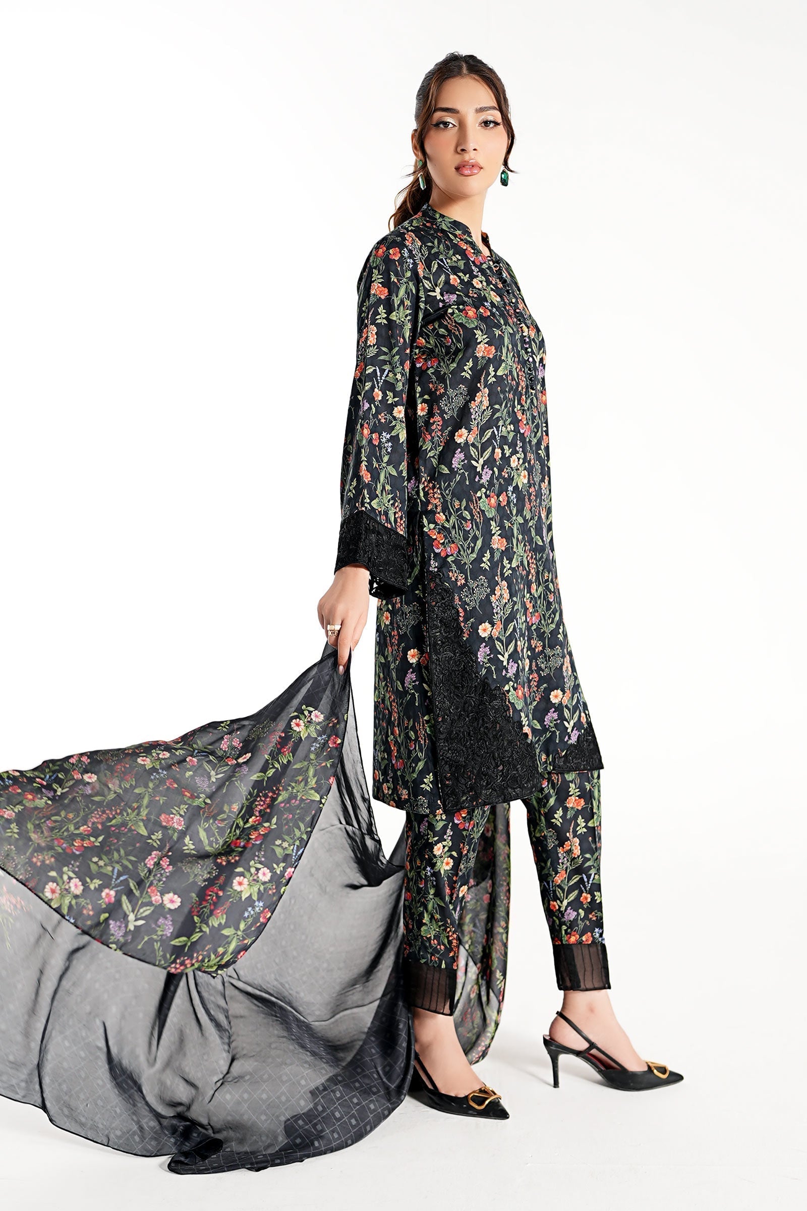 Maria B | Luxury Winter Pret 25 | DW-EF23-71R1-Black - House Of Hania