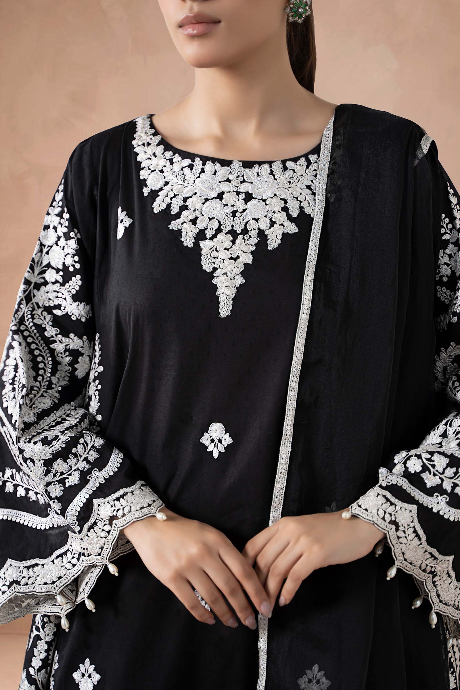 Maria B | Luxury Winter Pret 25 | DW-MN24-04R1-Black - House Of Hania