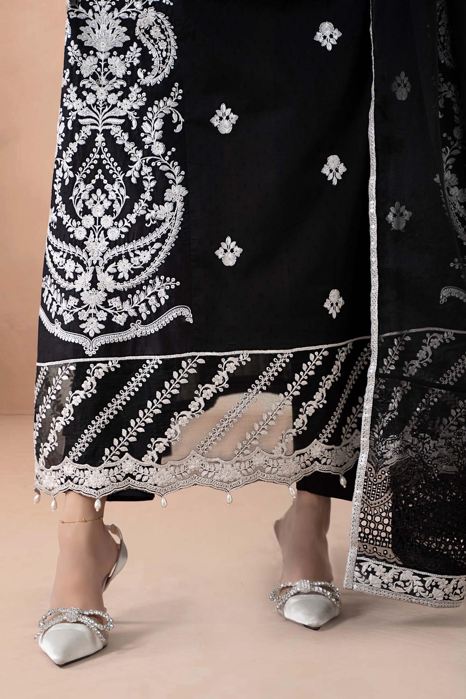 Maria B | Luxury Winter Pret 25 | DW-MN24-04R1-Black - House Of Hania