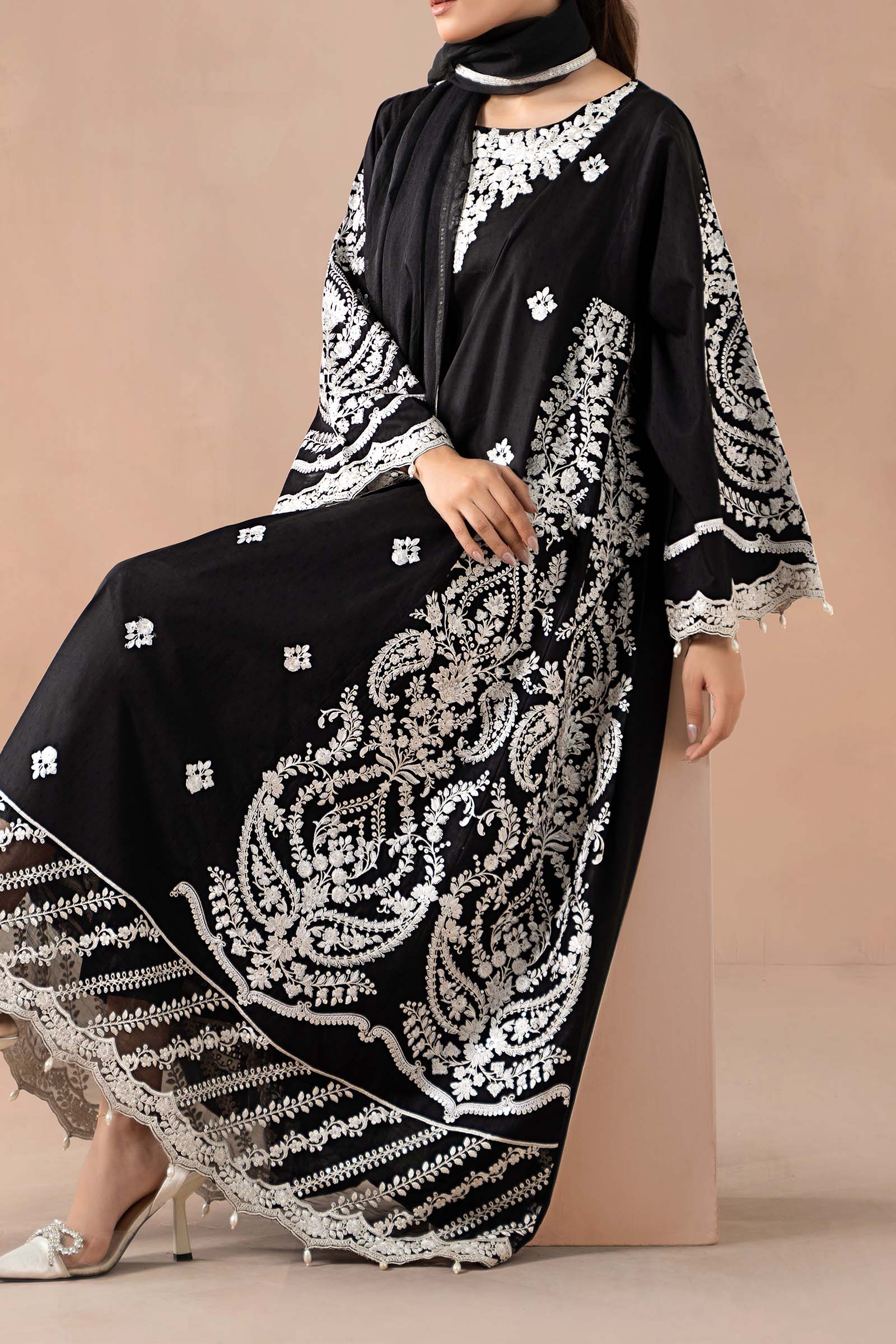 Maria B | Luxury Winter Pret 25 | DW-MN24-04R1-Black - House Of Hania