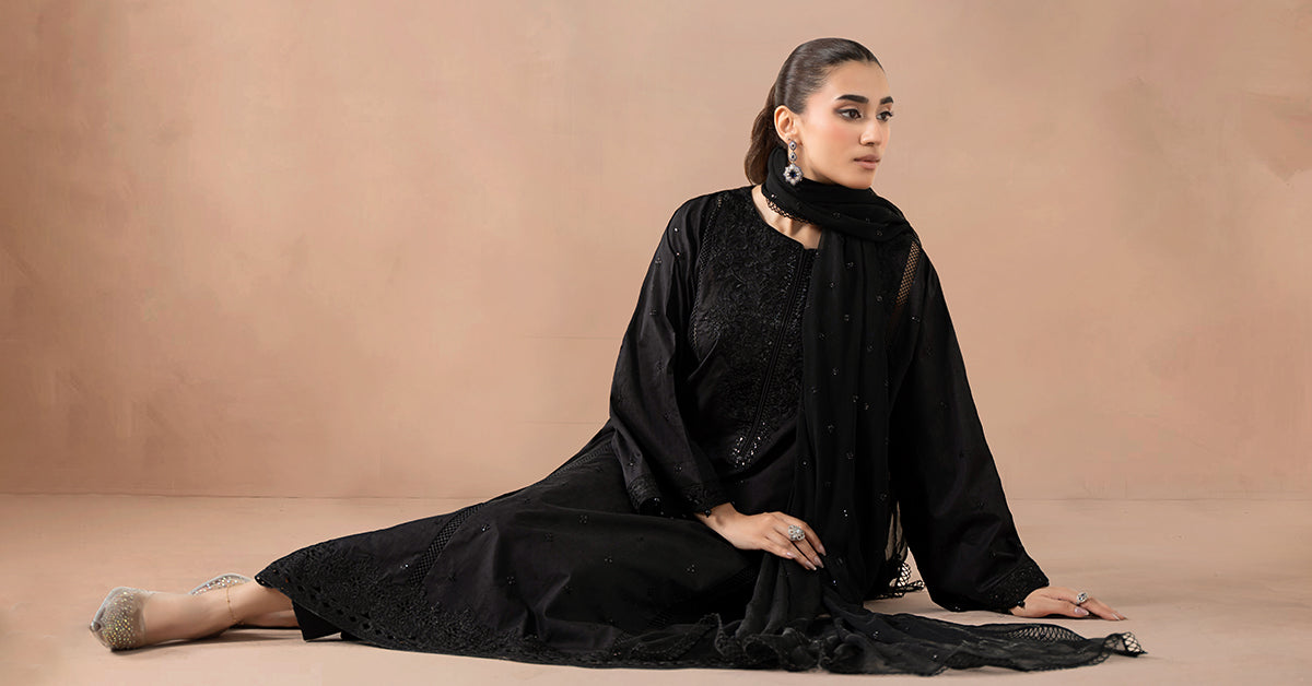 Maria B | Luxury Winter Pret 25 | DW-MN24-12R1-Black - House Of Hania