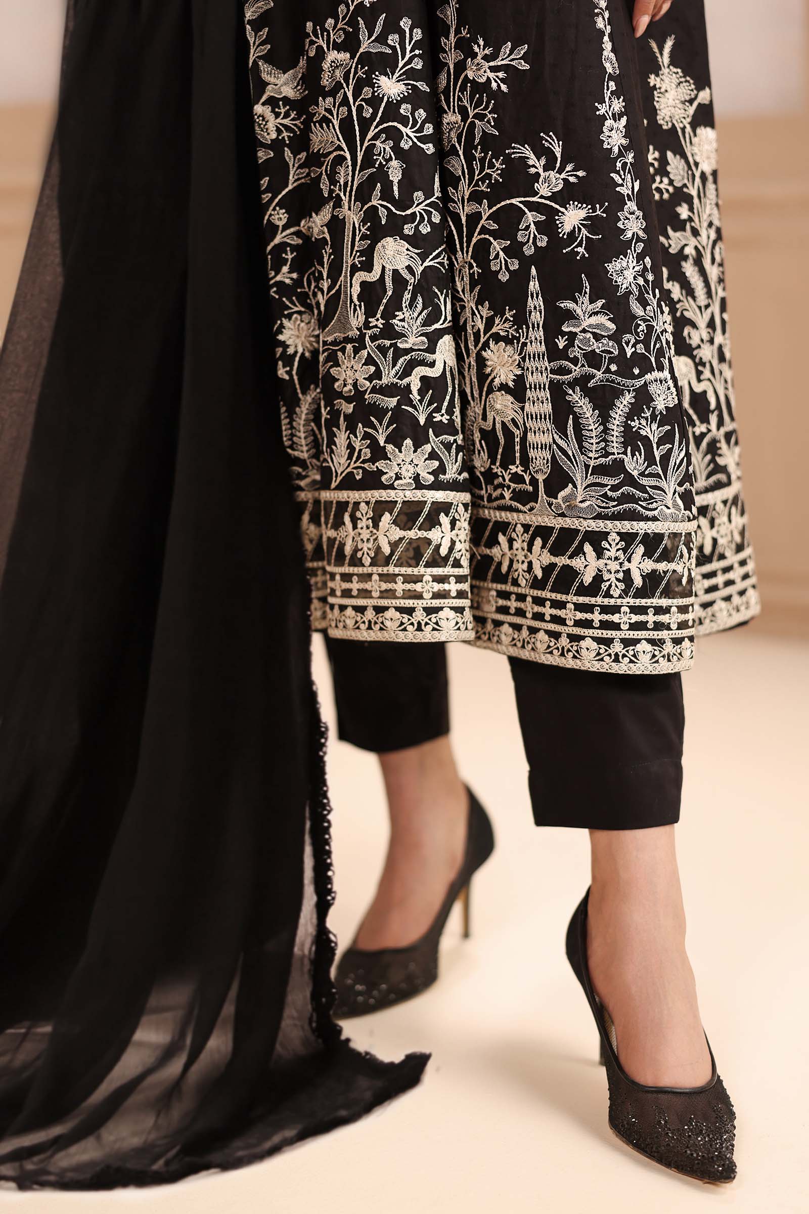 Maria B | Luxury Winter Pret 25 | DW-MN25-09-Black - House Of Hania