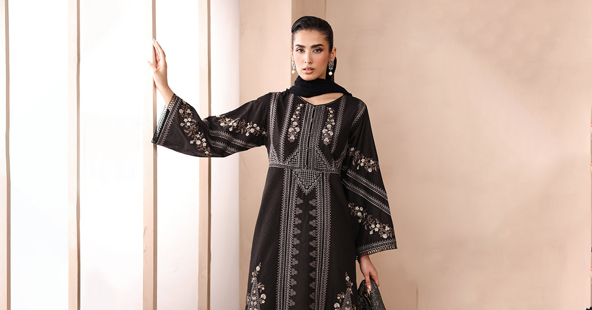 Maria B | Luxury Winter Pret 25 | DW-MN25-10-Black - House Of Hania