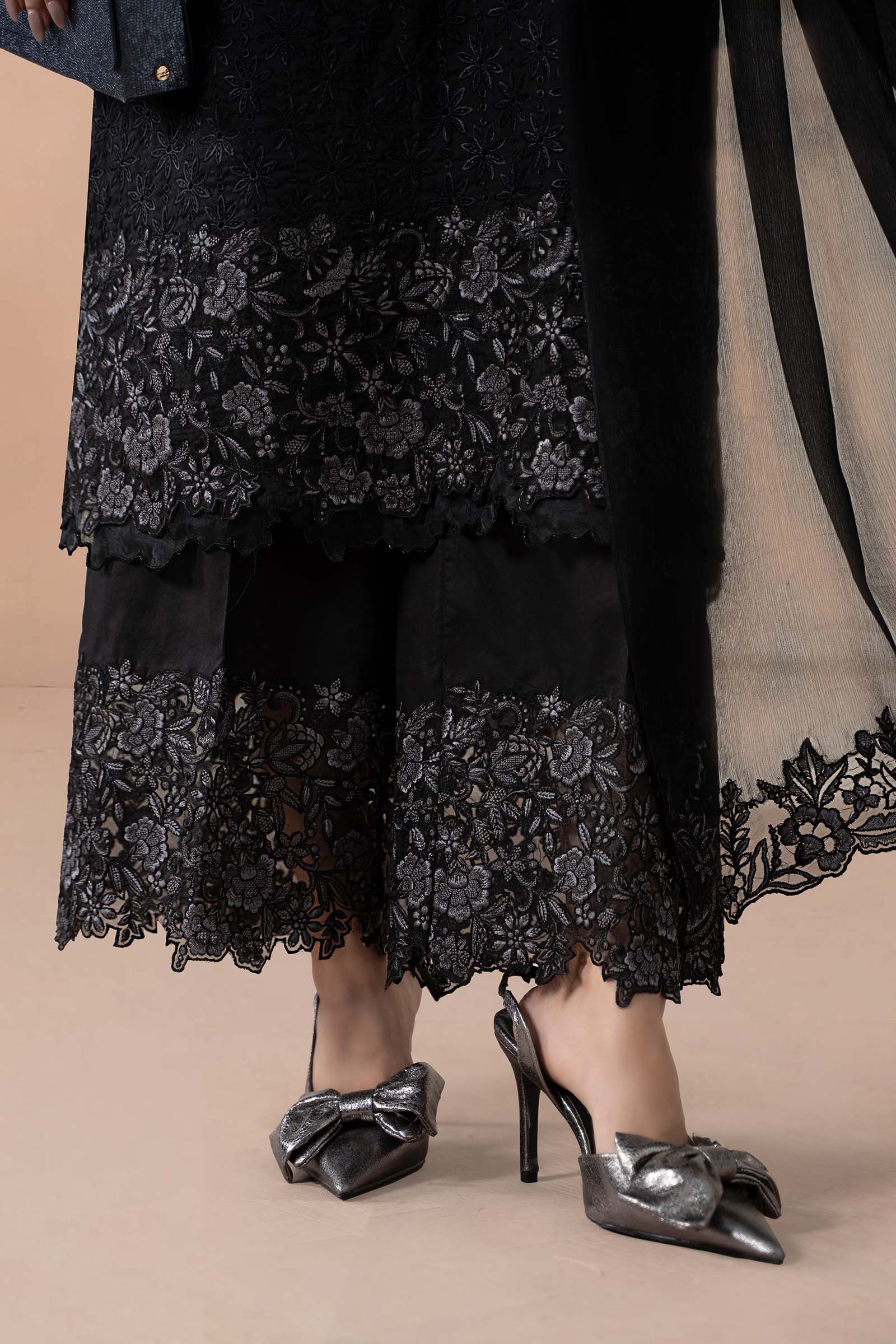 Maria B | Luxury Winter Pret 25 | DW-MN25-11-Black - House Of Hania