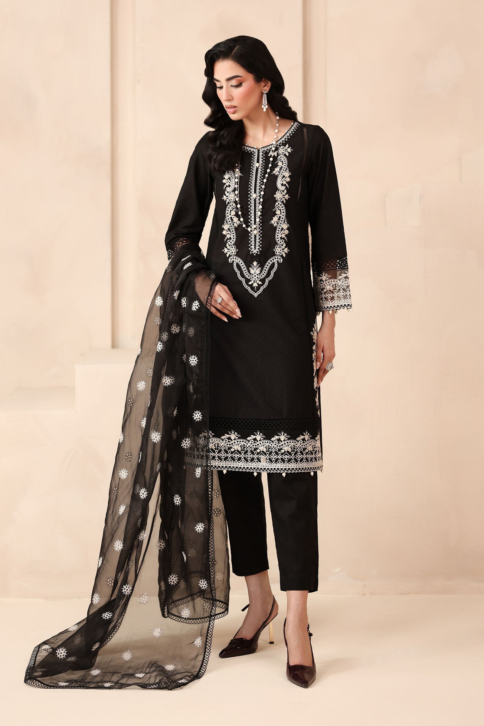 Maria B | Luxury Winter Pret 25 | DW-MN25-13-Black - House Of Hania