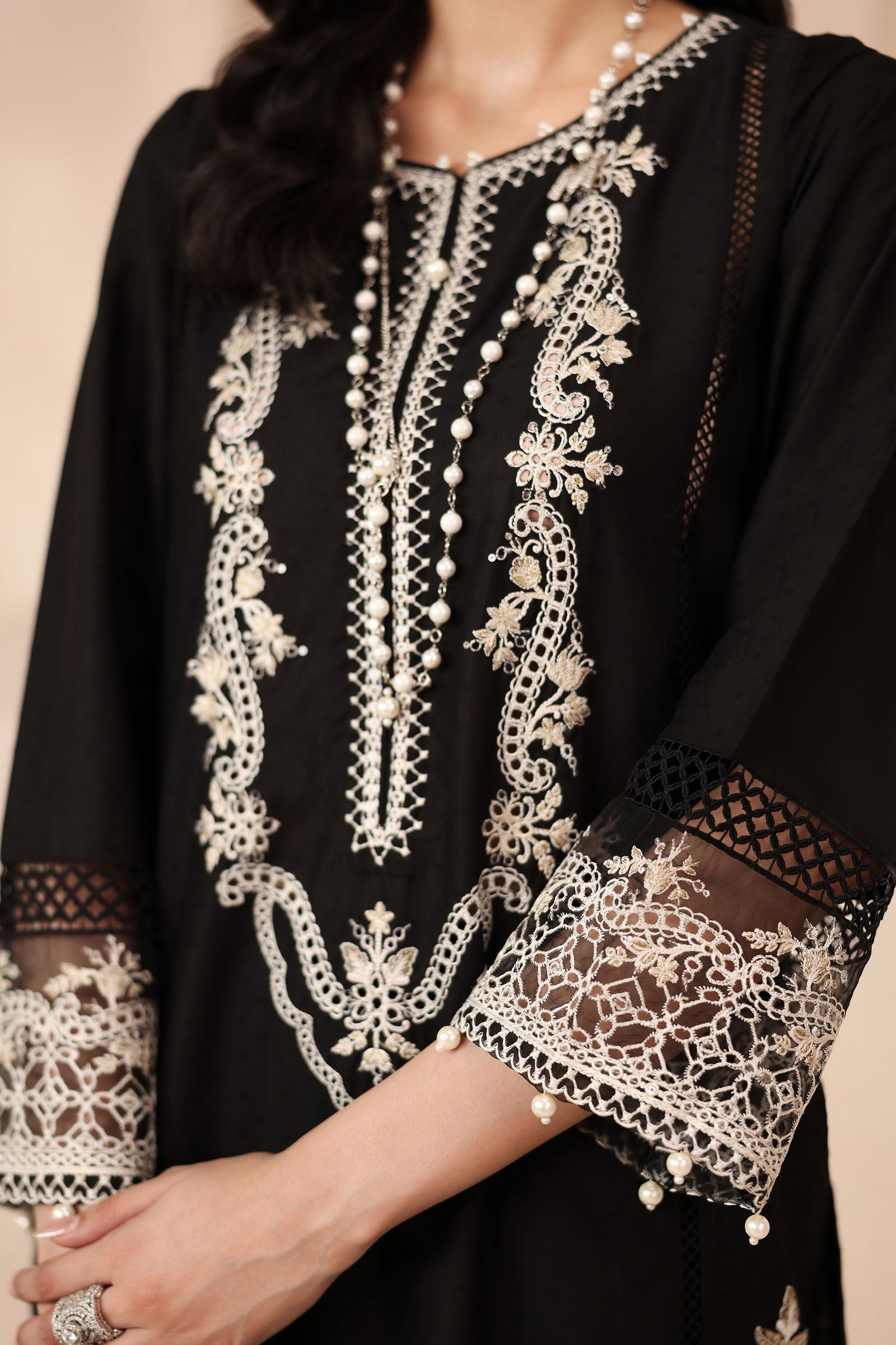 Maria B | Luxury Winter Pret 25 | DW-MN25-13-Black - House Of Hania