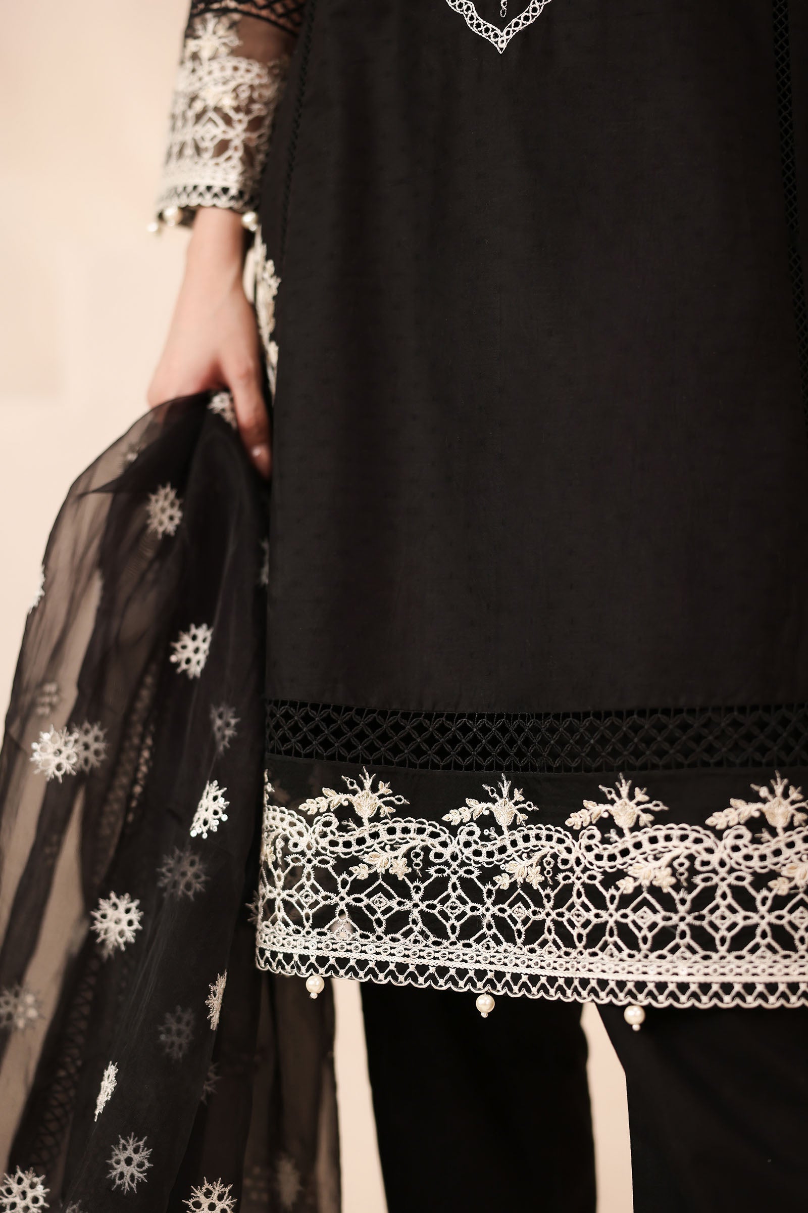 Maria B | Luxury Winter Pret 25 | DW-MN25-13-Black - House Of Hania