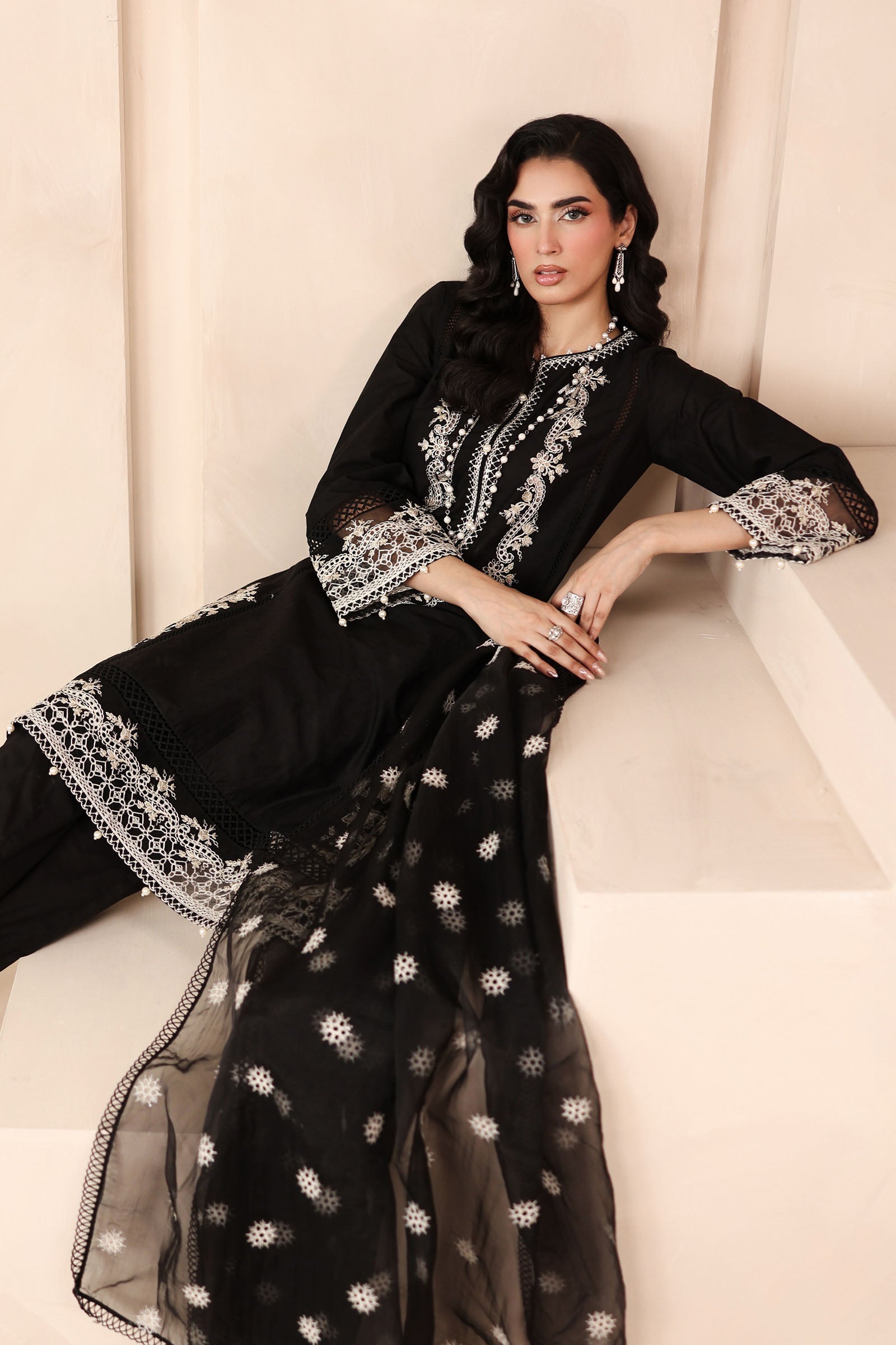 Maria B | Luxury Winter Pret 25 | DW-MN25-13-Black - House Of Hania