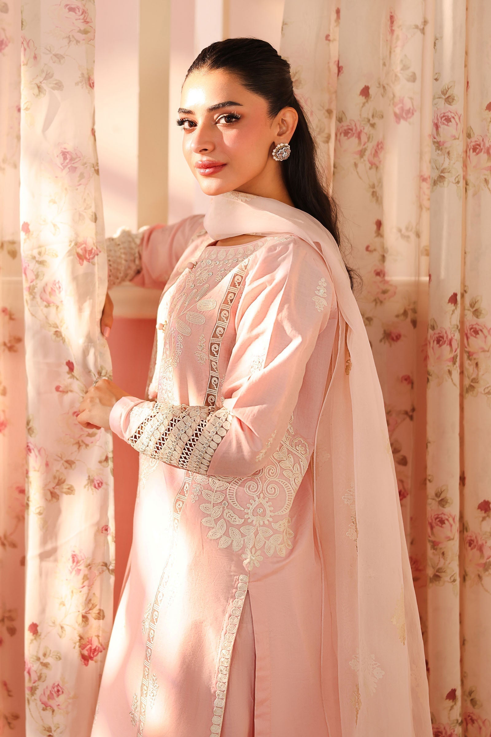 Maria B | Luxury Winter Pret 25 | DW-PF25-34-Pink - House Of Hania