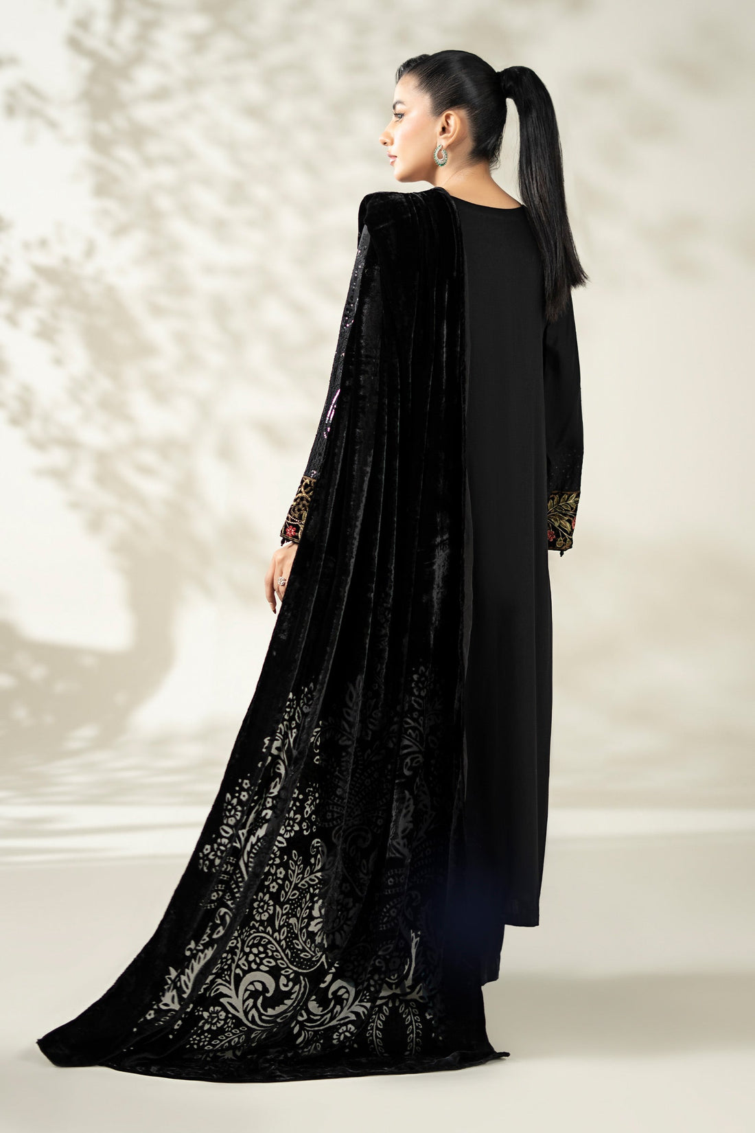 Maria B | Luxury Winter Pret 25 | DW-W25-20-Black - House Of Hania