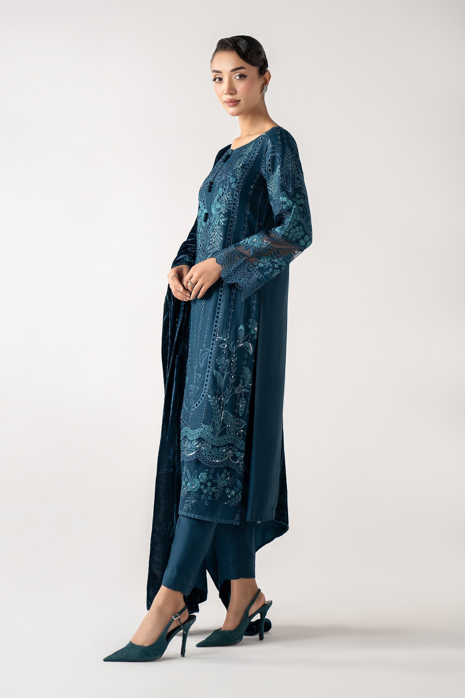 Maria B | Luxury Winter Pret 25 | DW-W25-24-Teal - House Of Hania