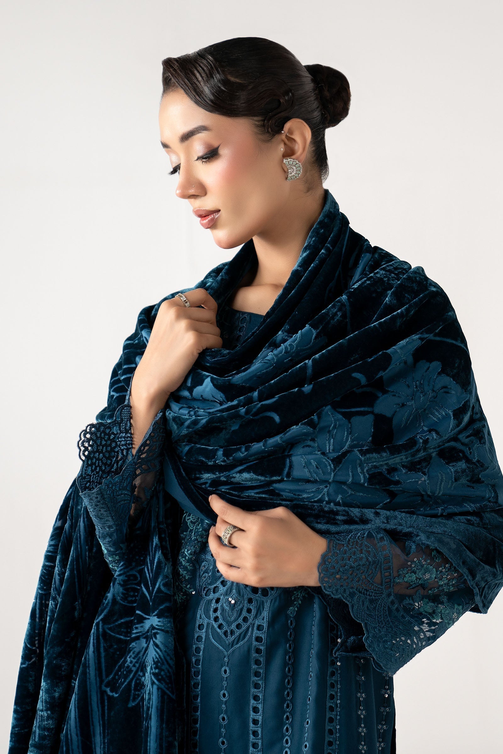 Maria B | Luxury Winter Pret 25 | DW-W25-24-Teal - House Of Hania
