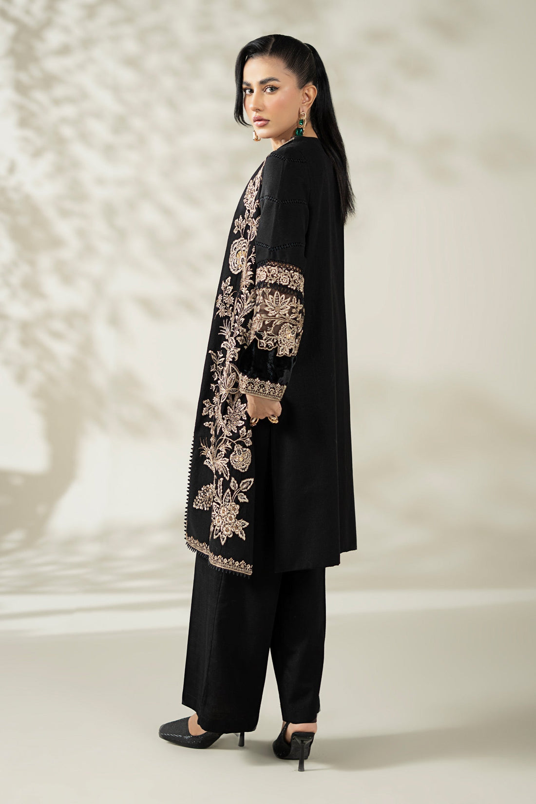 Maria B | Luxury Winter Pret 25 | DW-W25-43-Black - House Of Hania