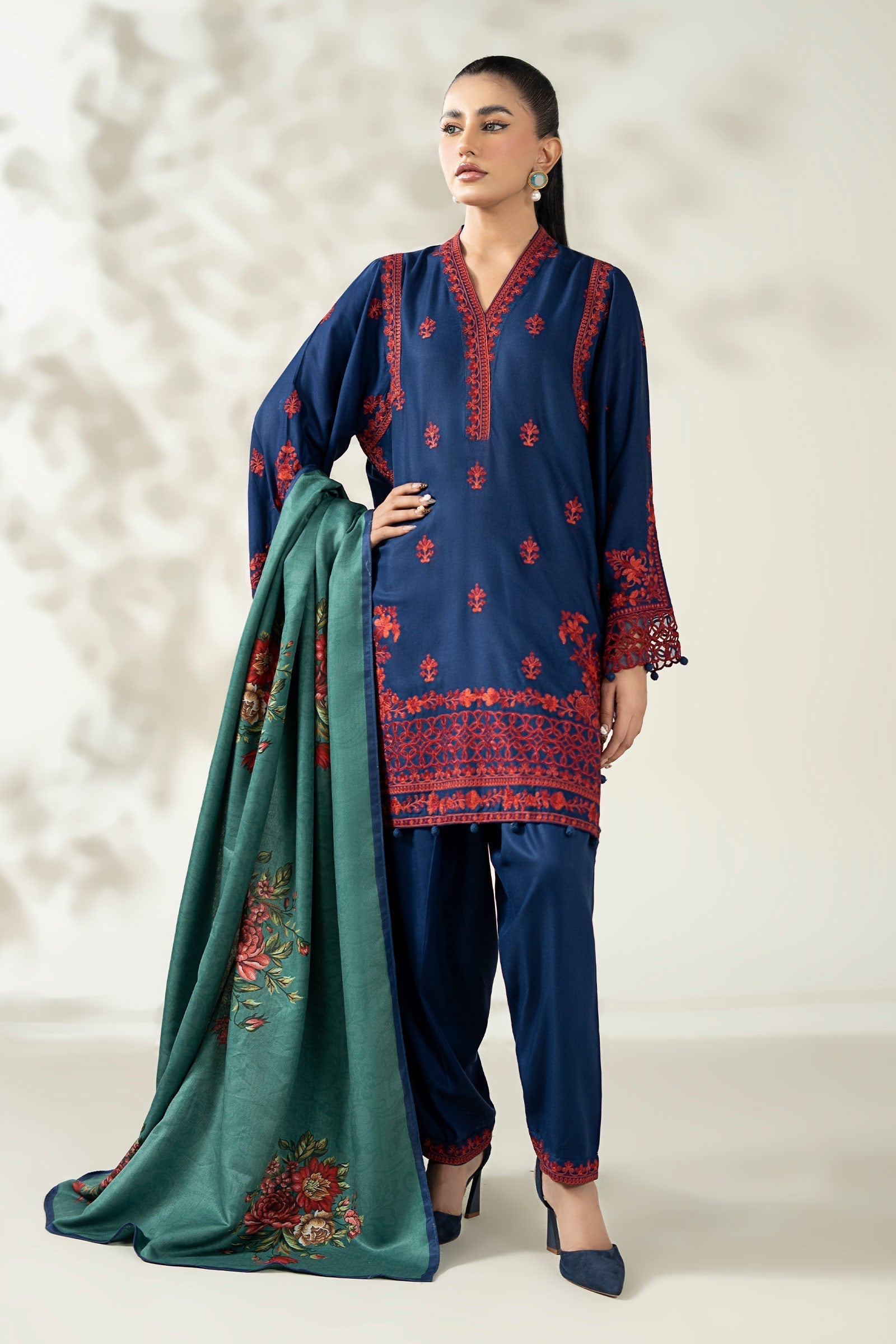 Maria B | Luxury Winter Pret 25 | DW-W25-46-Blue - House Of Hania