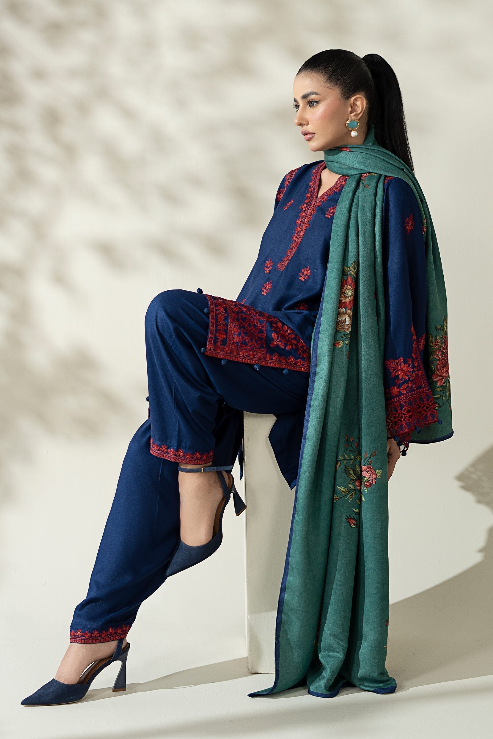 Maria B | Luxury Winter Pret 25 | DW-W25-46-Blue - House Of Hania