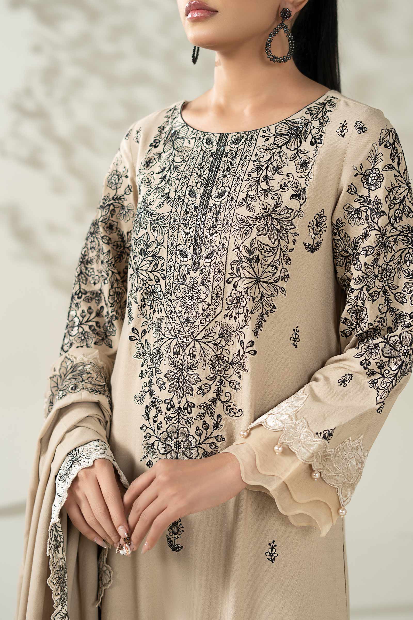 Maria B | Luxury Winter Pret 25 | DW-W25-47-BEIGE - House Of Hania
