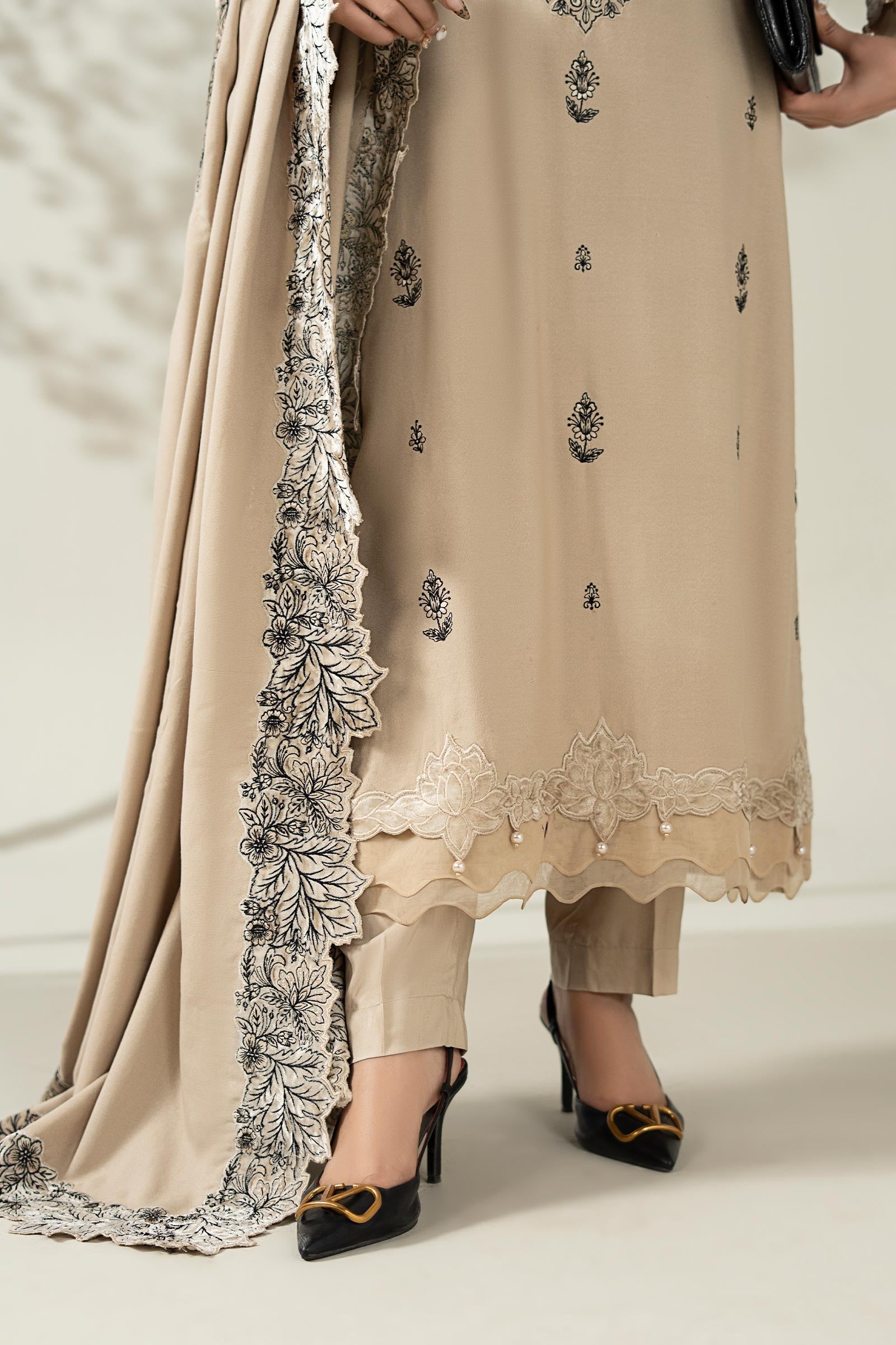 Maria B | Luxury Winter Pret 25 | DW-W25-47-BEIGE - House Of Hania