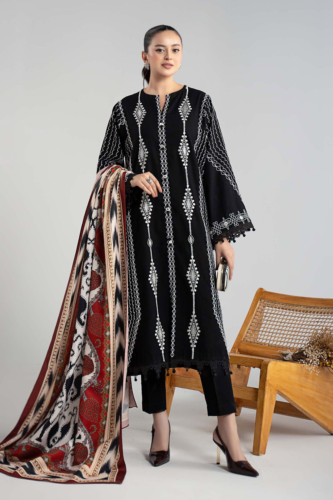 Maria B | Luxury Winter Pret 25 | DW-W25-51-Black - House Of Hania