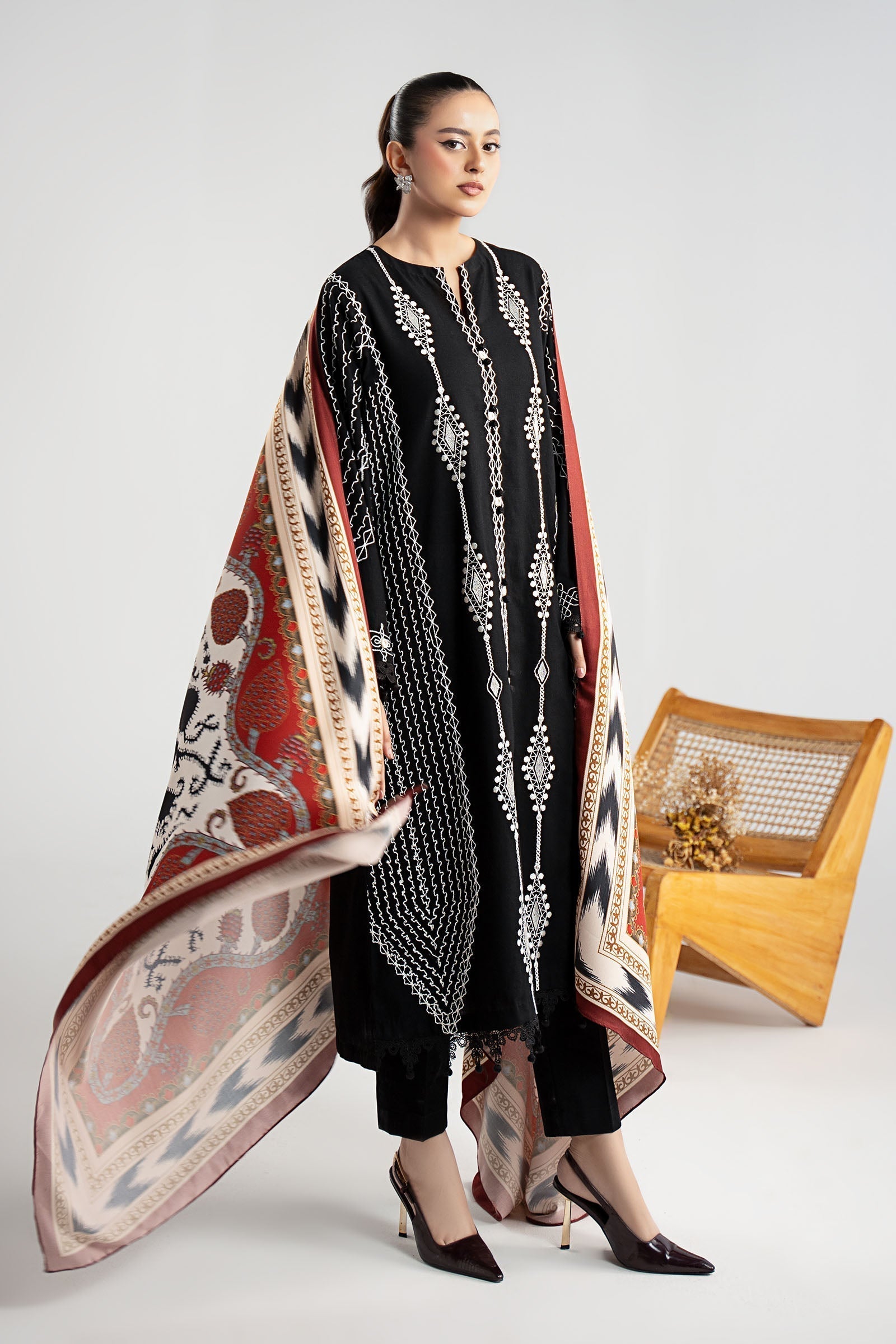 Maria B | Luxury Winter Pret 25 | DW-W25-51-Black - House Of Hania