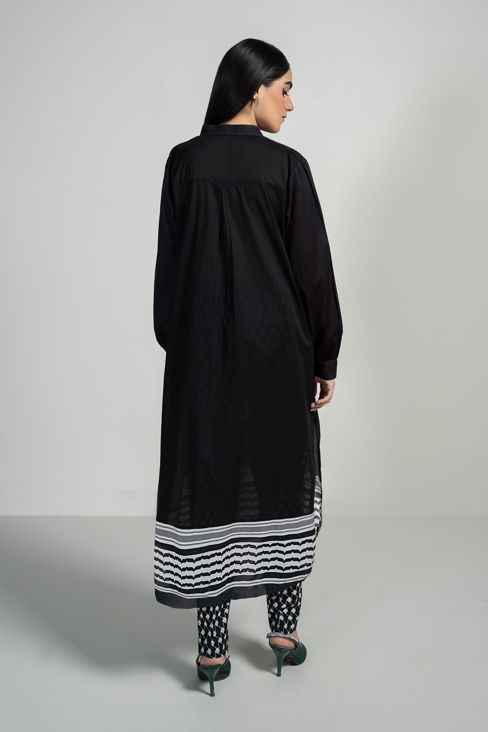Maria B | Luxury Winter Pret 25 | PS-PF24-04-Black - House Of Hania