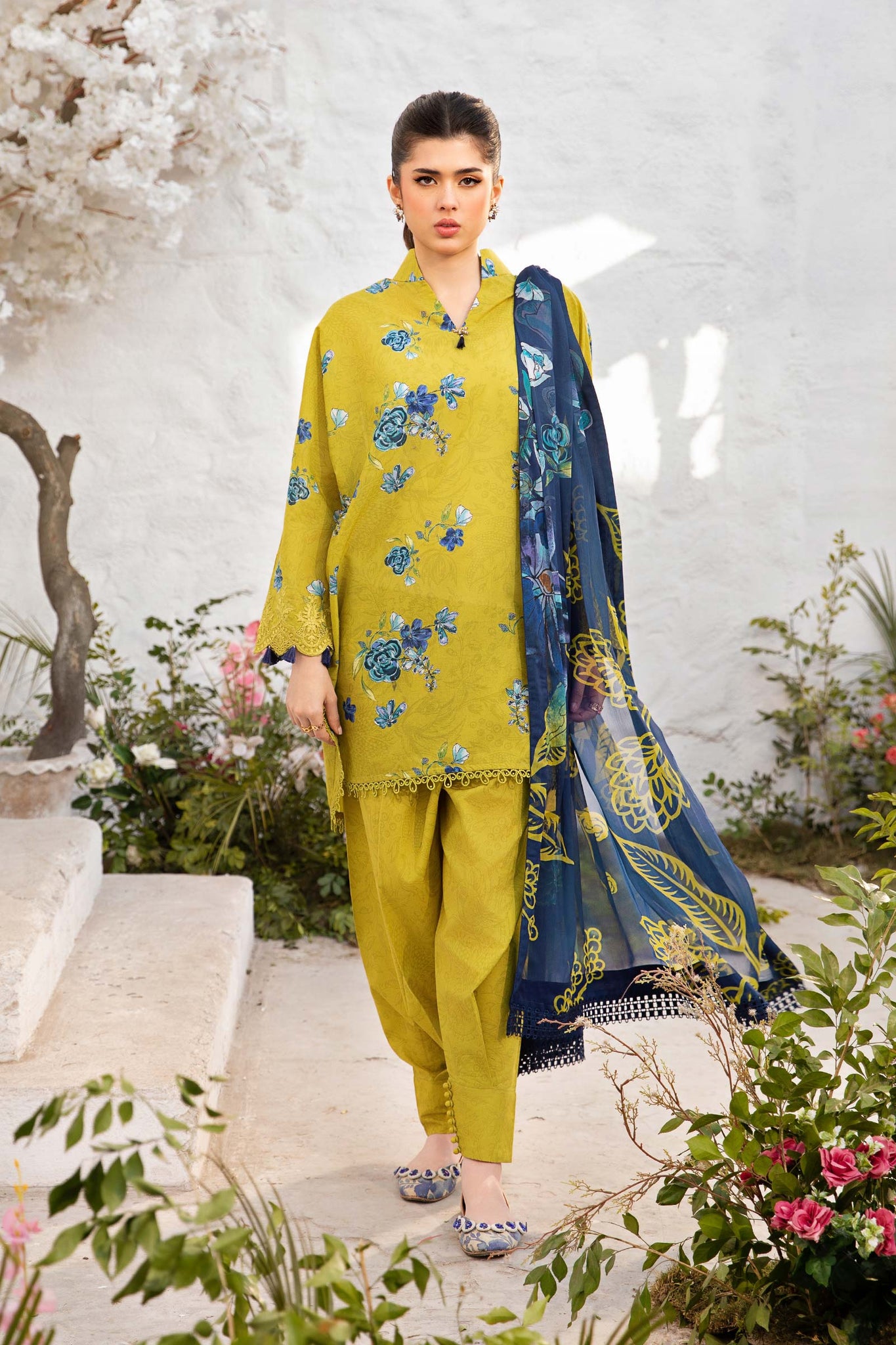 Maria B | M Basic Summer Lawn 25 | MB-CUS25-702A - House Of Hania