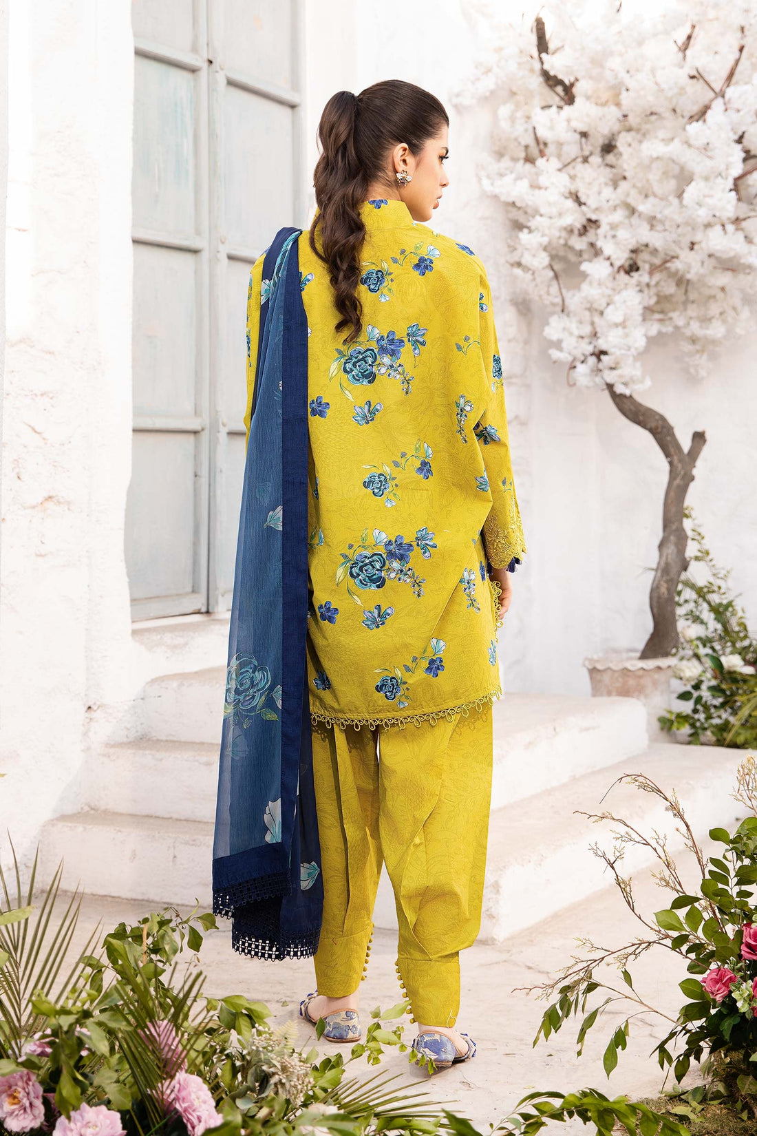 Maria B | M Basic Summer Lawn 25 | MB-CUS25-702A - House Of Hania