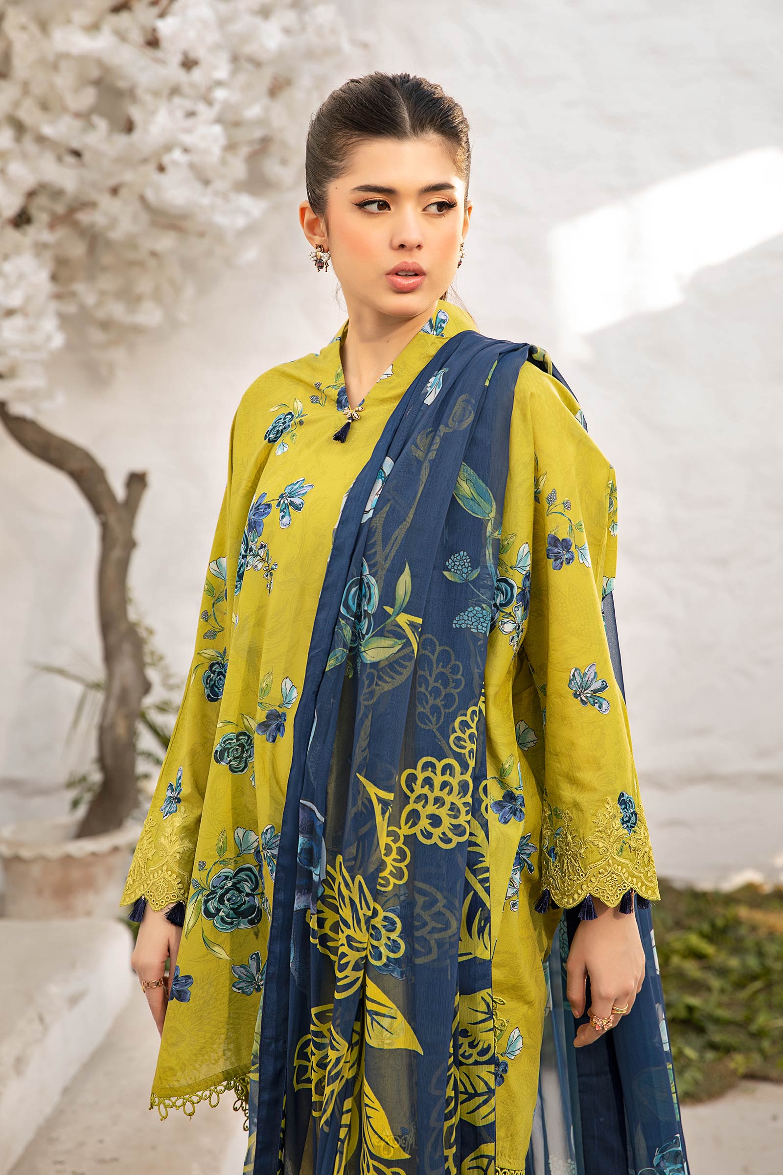 Maria B | M Basic Summer Lawn 25 | MB-CUS25-702A - House Of Hania