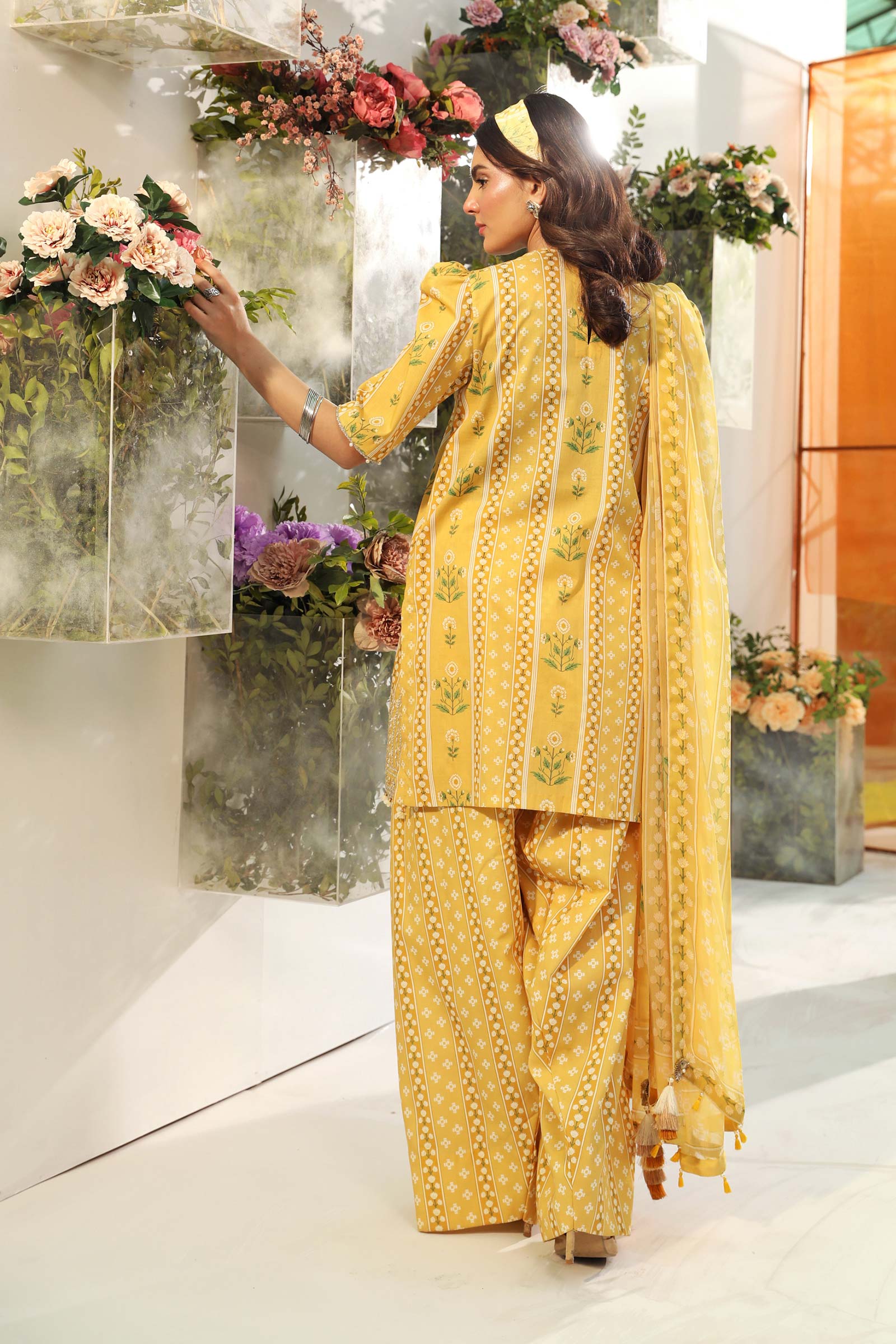 Maria B | M Basic Summer Lawn 25 | MB-CUS25-711A - House Of Hania