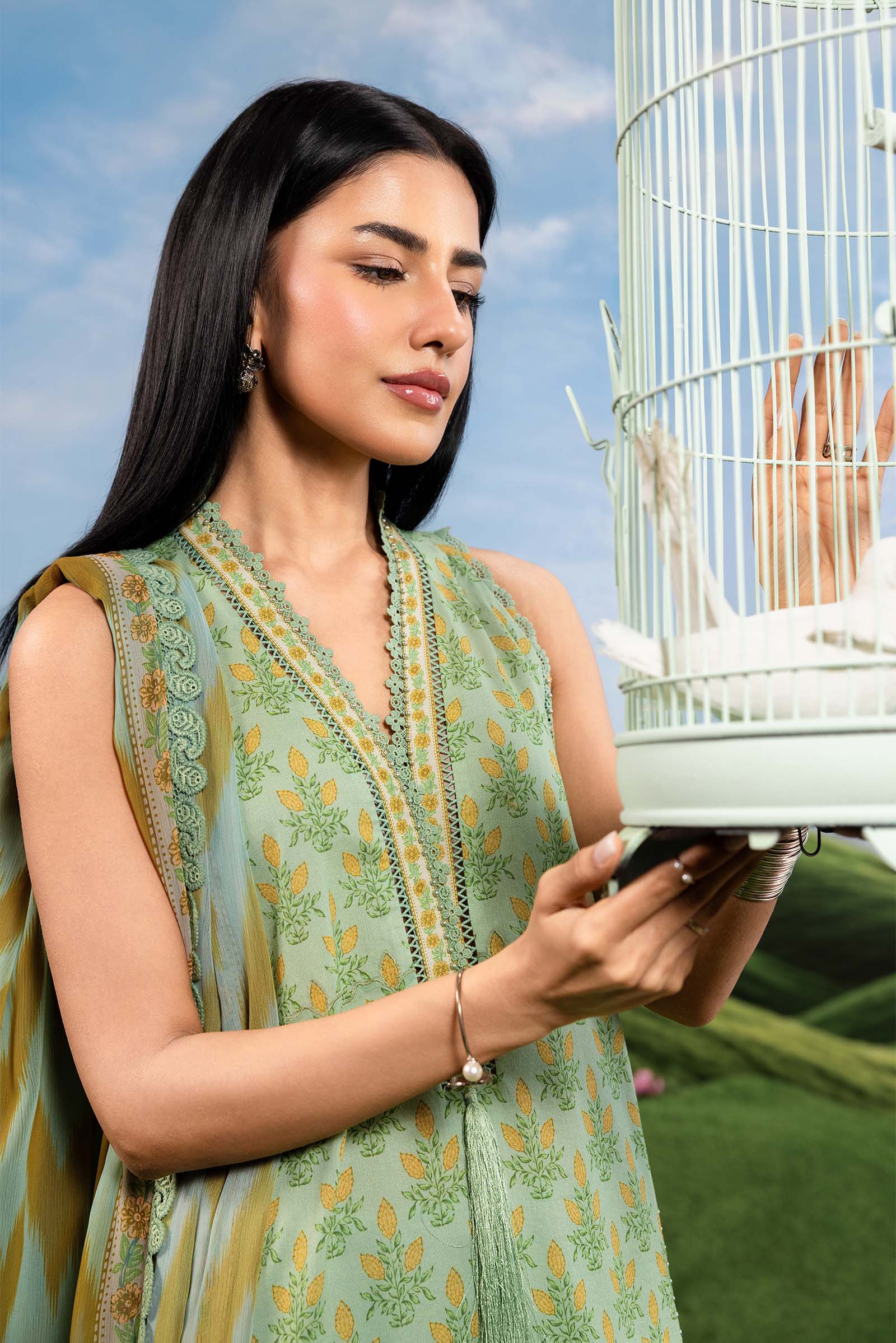Maria B | M Basics Dreamscape Eid Lawn | MB-CUSV14-12B - House Of Hania