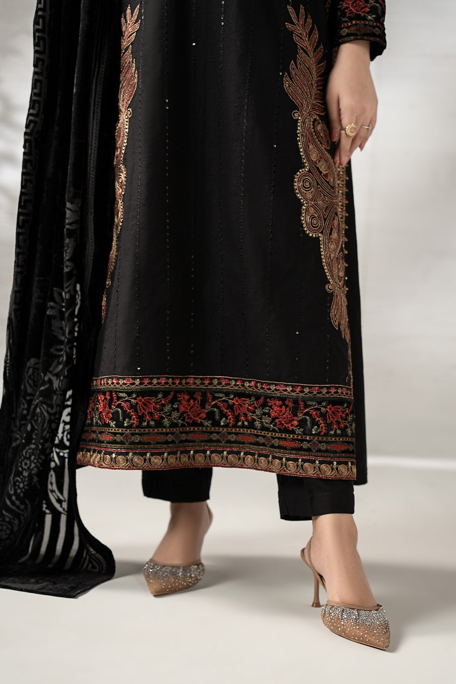 Maria B | Pre Fall 25 | DW-W24-146R1-Black - House Of Hania