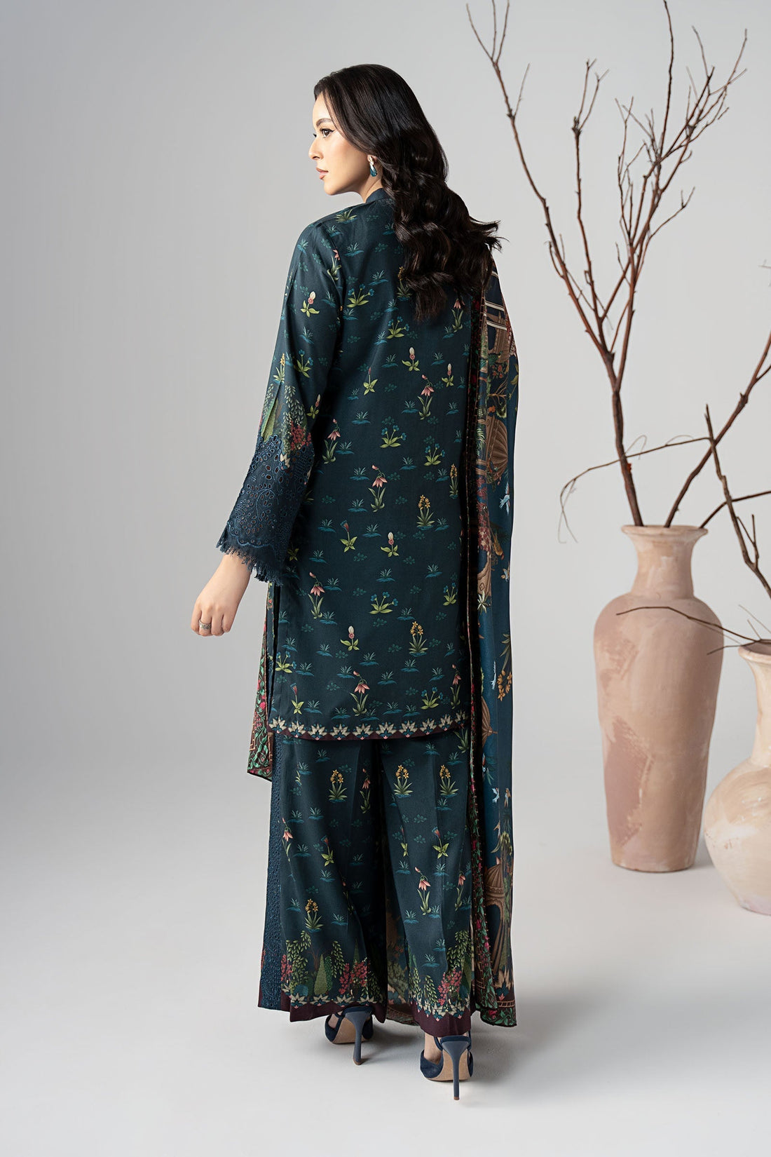 Maria B | Pre Fall Dresses | 3 Piece Embroidered Linen Suit ZE - House Of Hania